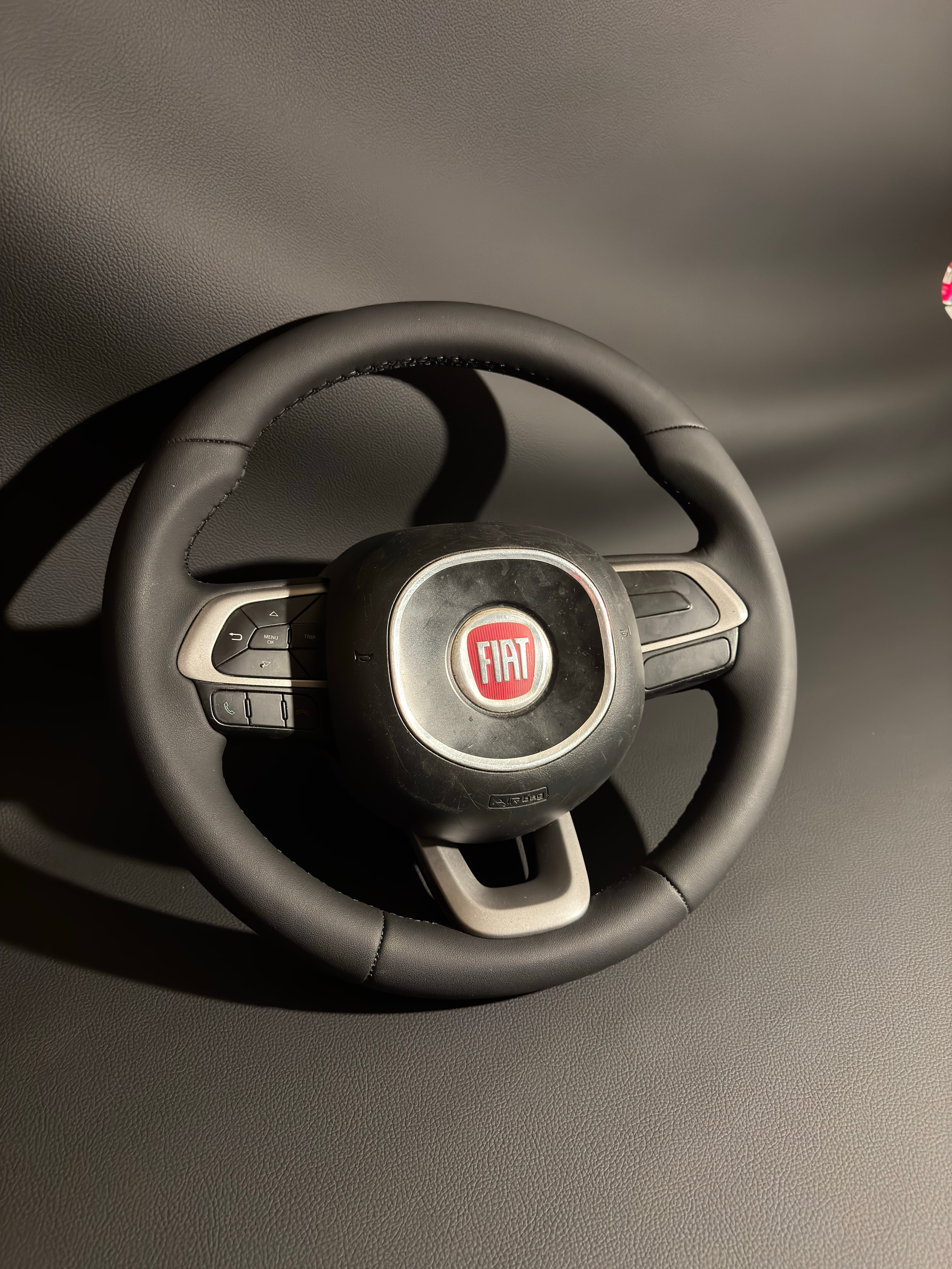 Fiat Egea Araca Uyumlu Dikmeli Direksiyon Kılıfı 