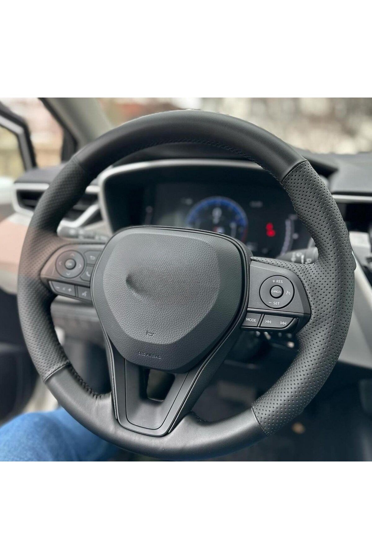 Toyota Corolla 2019-2024 Araca Özel Dikmeli Direksiyon Kılıfı (NOKTALI-BENTLY DERİ)açıklamayı Okuyn