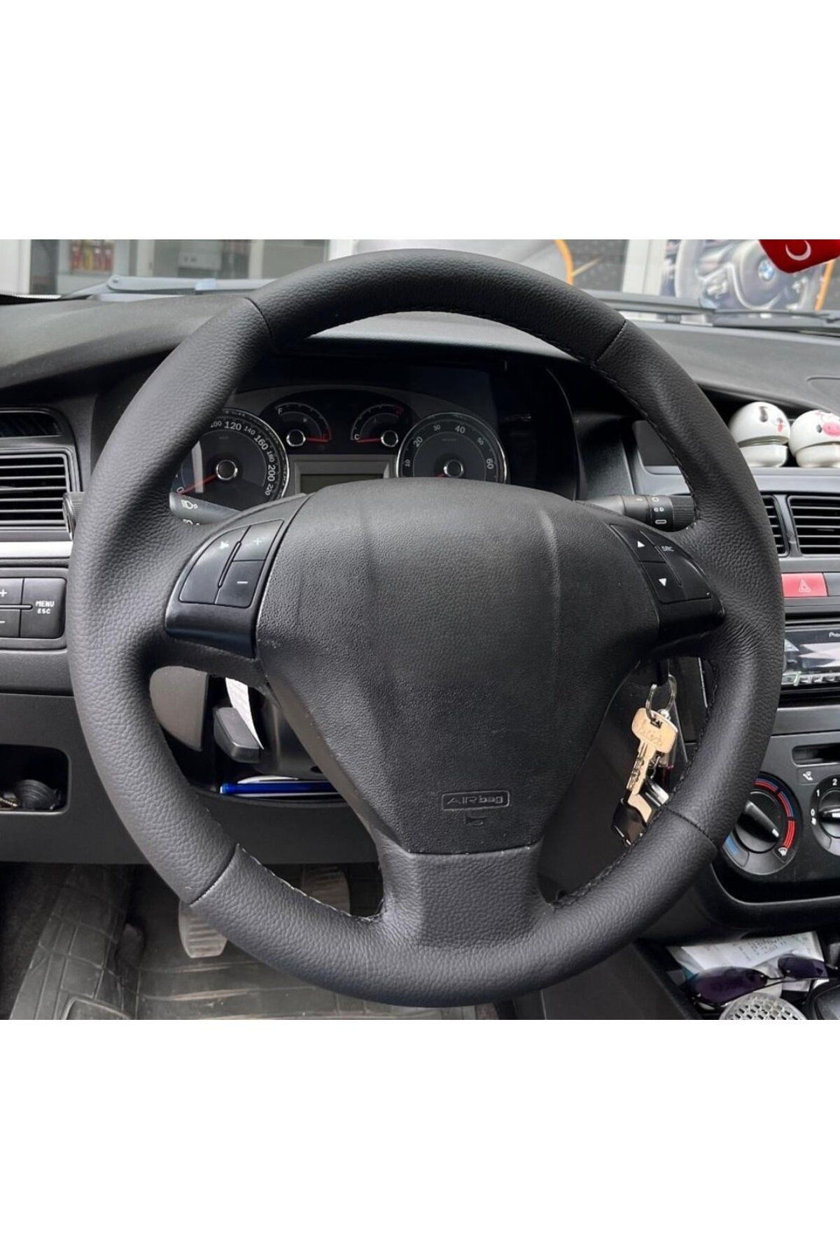 Fiat Linea (TUŞLU) Araca Özel Direksiyon Kılıfı(DÜZ SİYAH DERİ)açıklamayı Okuyunz Lütfen