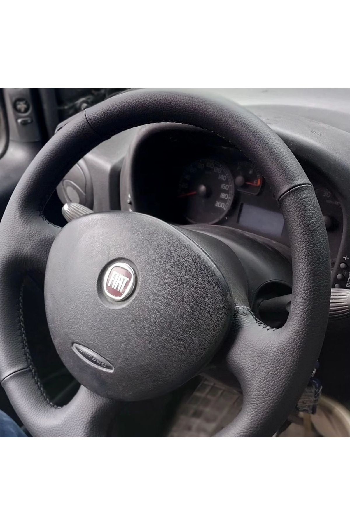 FİAT DOBLO ARACA ÖZEL DİKMELİ DİREKSİYON KILIFI (TORPİDO DESEN DERİ)