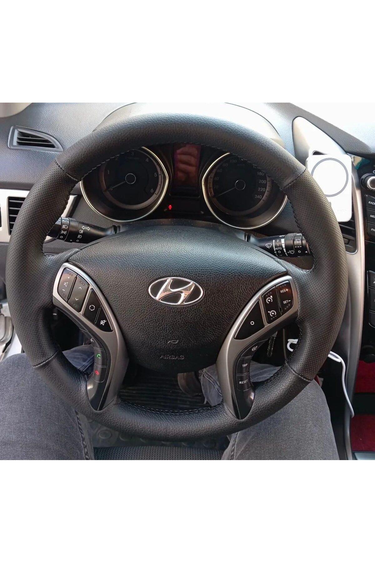 HYUNDAİ İ30 ARACA ÖZEL DİKMELİ DİREKSİYON KILIFI (AÇIKLAMAYI OKUYNZ)