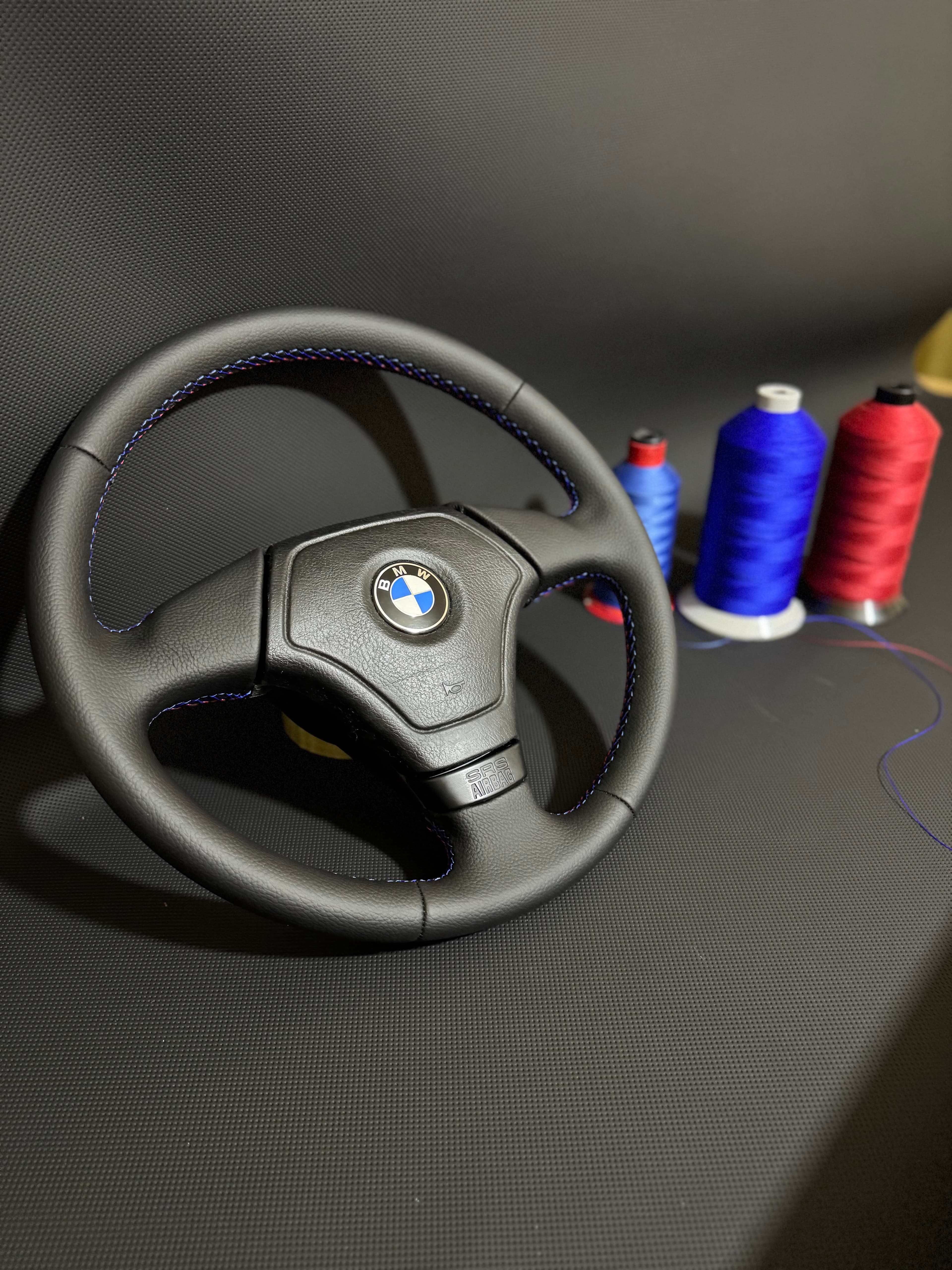 BMW E36 Araca Özel Dikmeli Direksiyon Kılıfı 