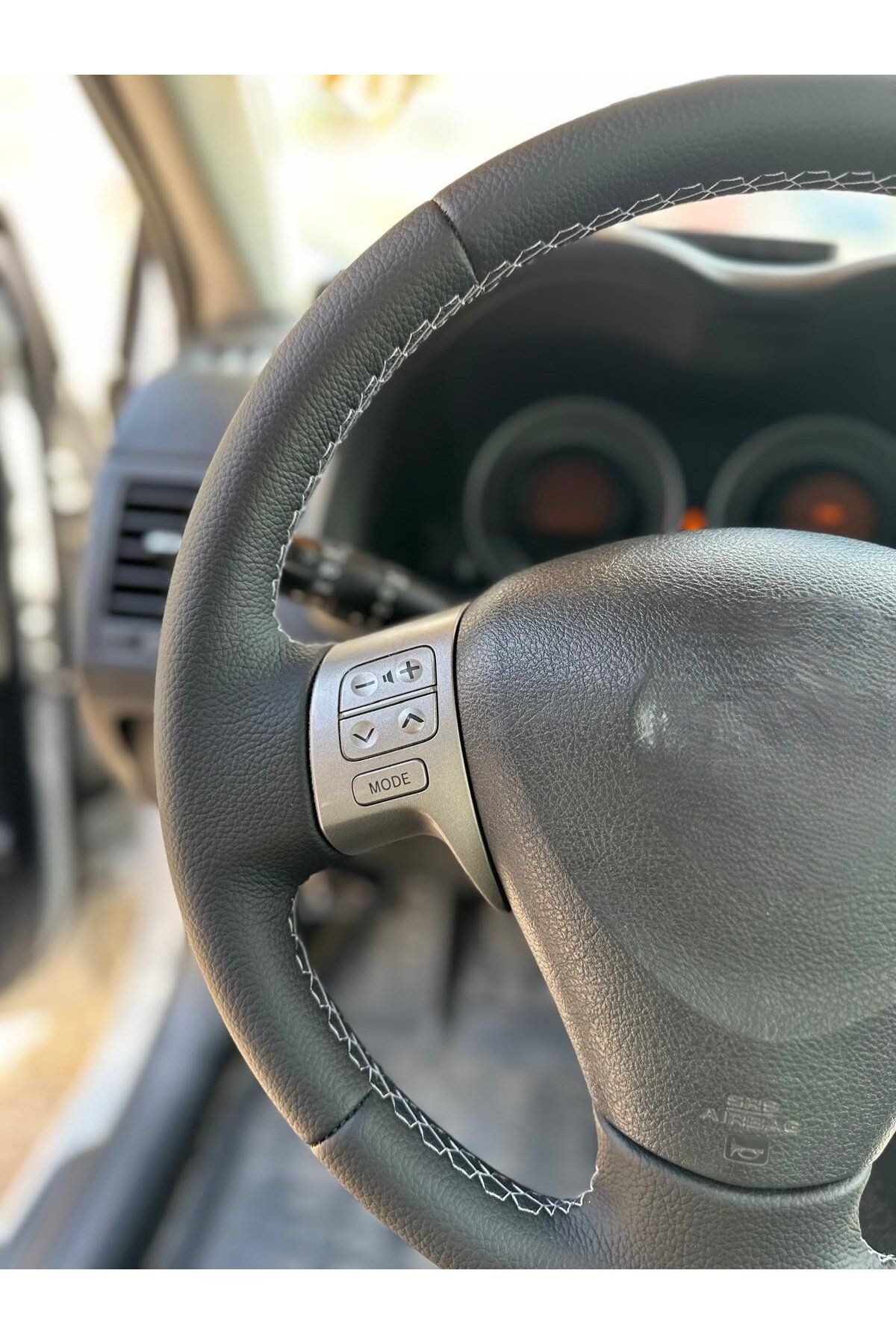 TOYOTA AURİS 2006-2010 ARACA ÖZEL DİKMELİ DİREKSİYON KILIFI (AÇIKLAMAYI OKUYUNZ)