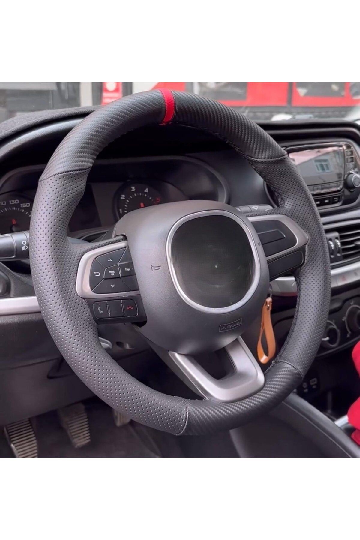 Fiat Egea Araca Özel Dikmeli Direksiyon Kılıfı (NOKTALI-CARBON-K.YÜZÜK-SİYAH IP)tümözellikleri Okuyn
