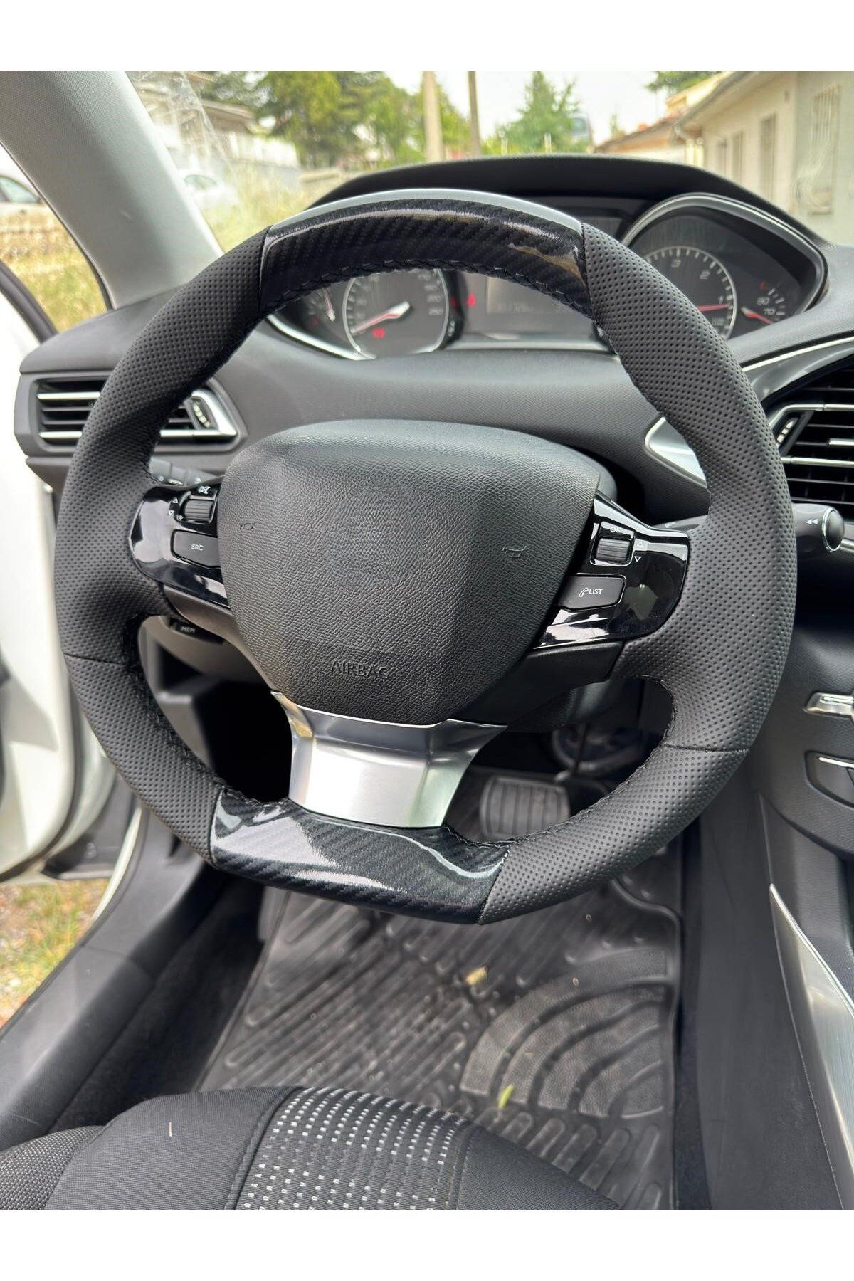 peugeot 308 araca özel dikmeli direksiyon kılıfı(carbonfiberderi-noktalı)