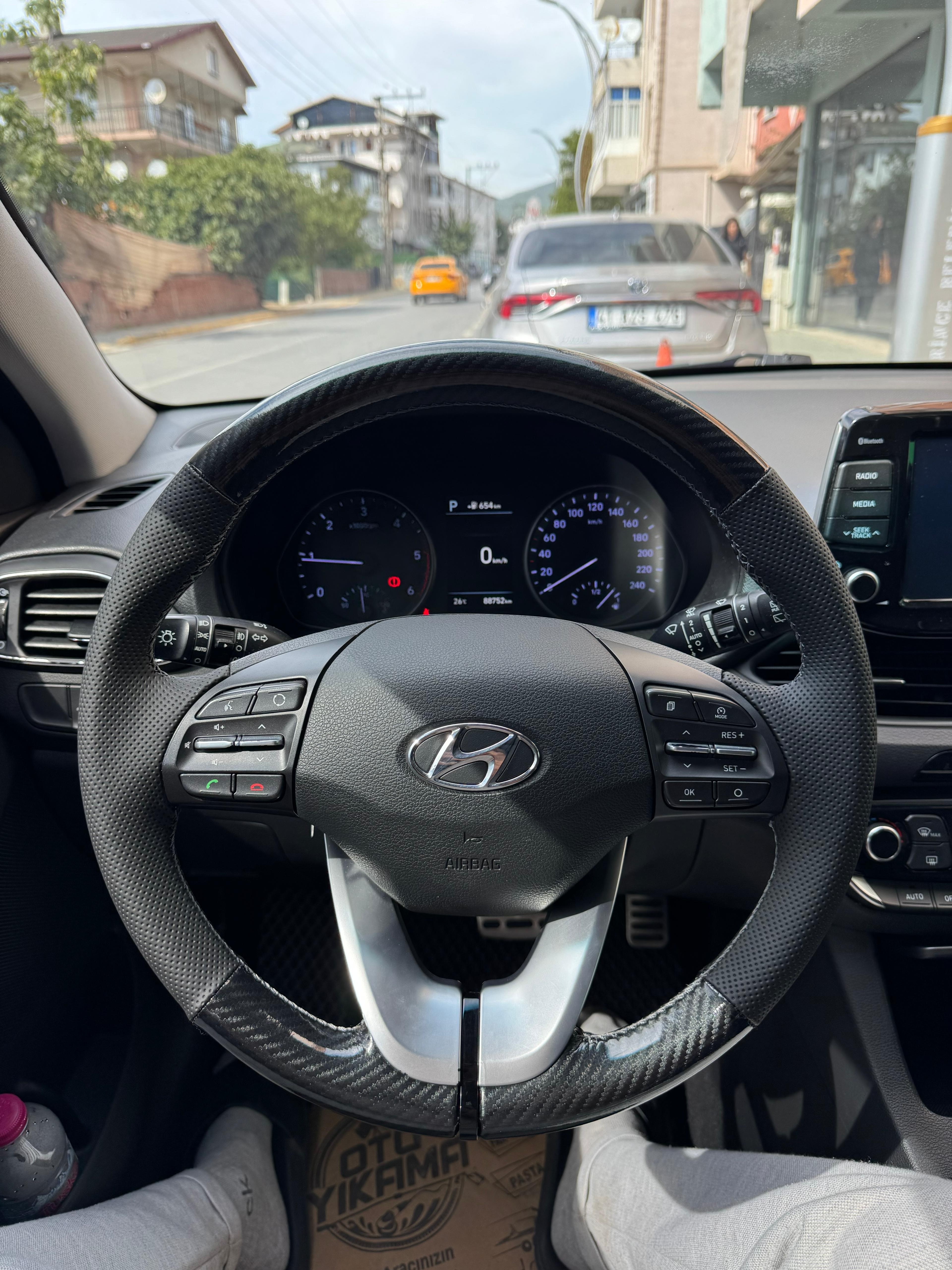 Hyundai İ30 2017 Araca Özel Dikmeli Direksiyon Kılıfı 