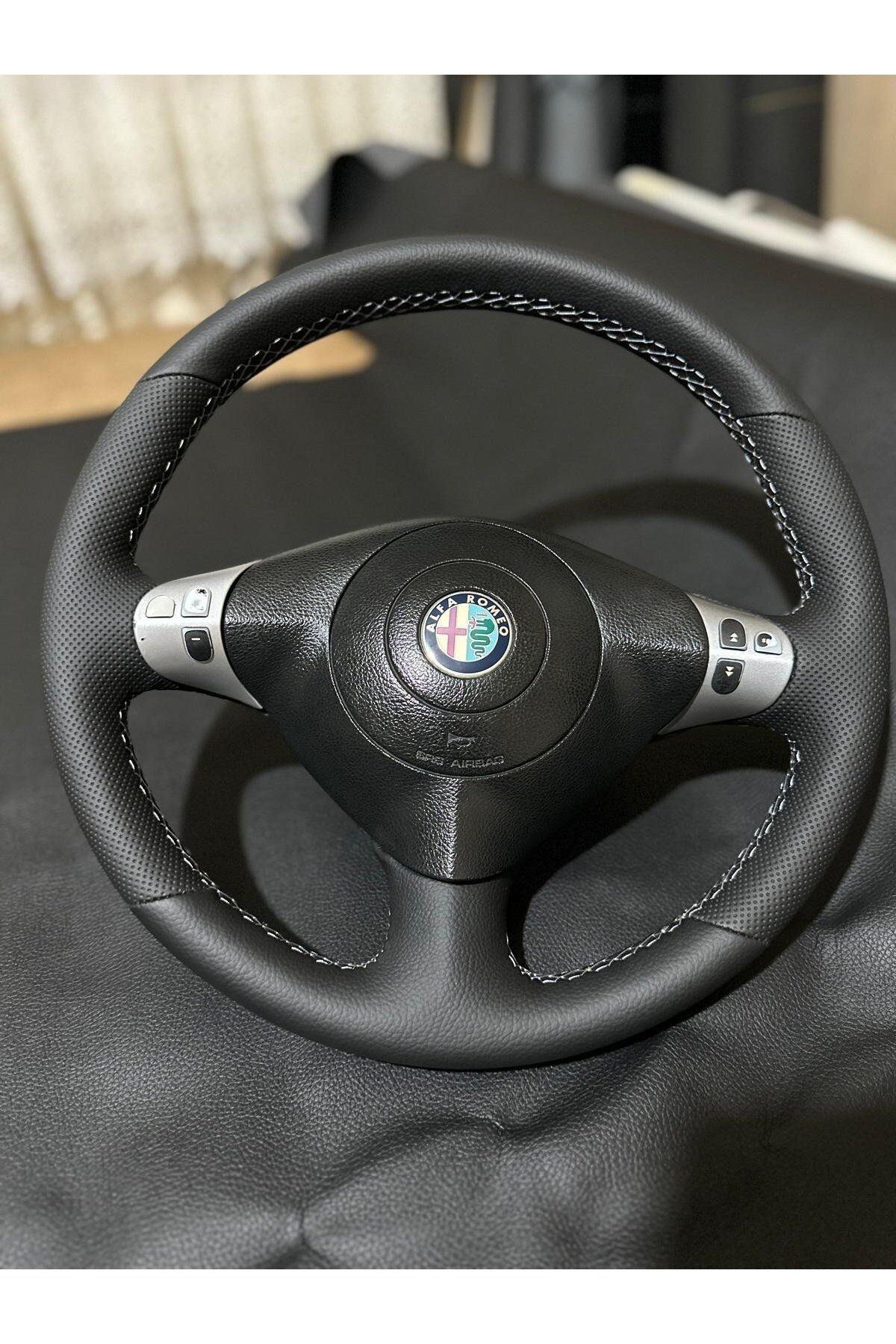 Alfa Romeo Spark147 2002-2008 ARACA ÖZEL DİKMELİ DİREKSİYON KILIFI(GRİPLİ)