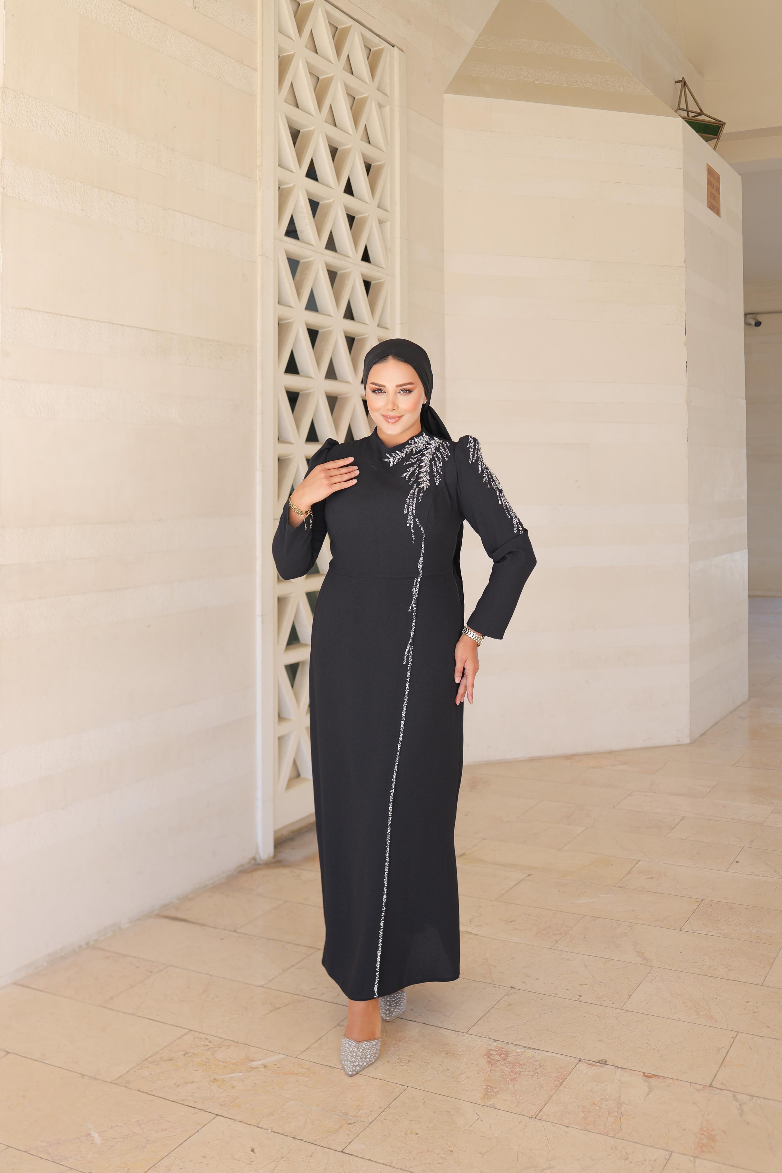 Stone-Embroidered Plus Size Crepe Dress 8287 - Black