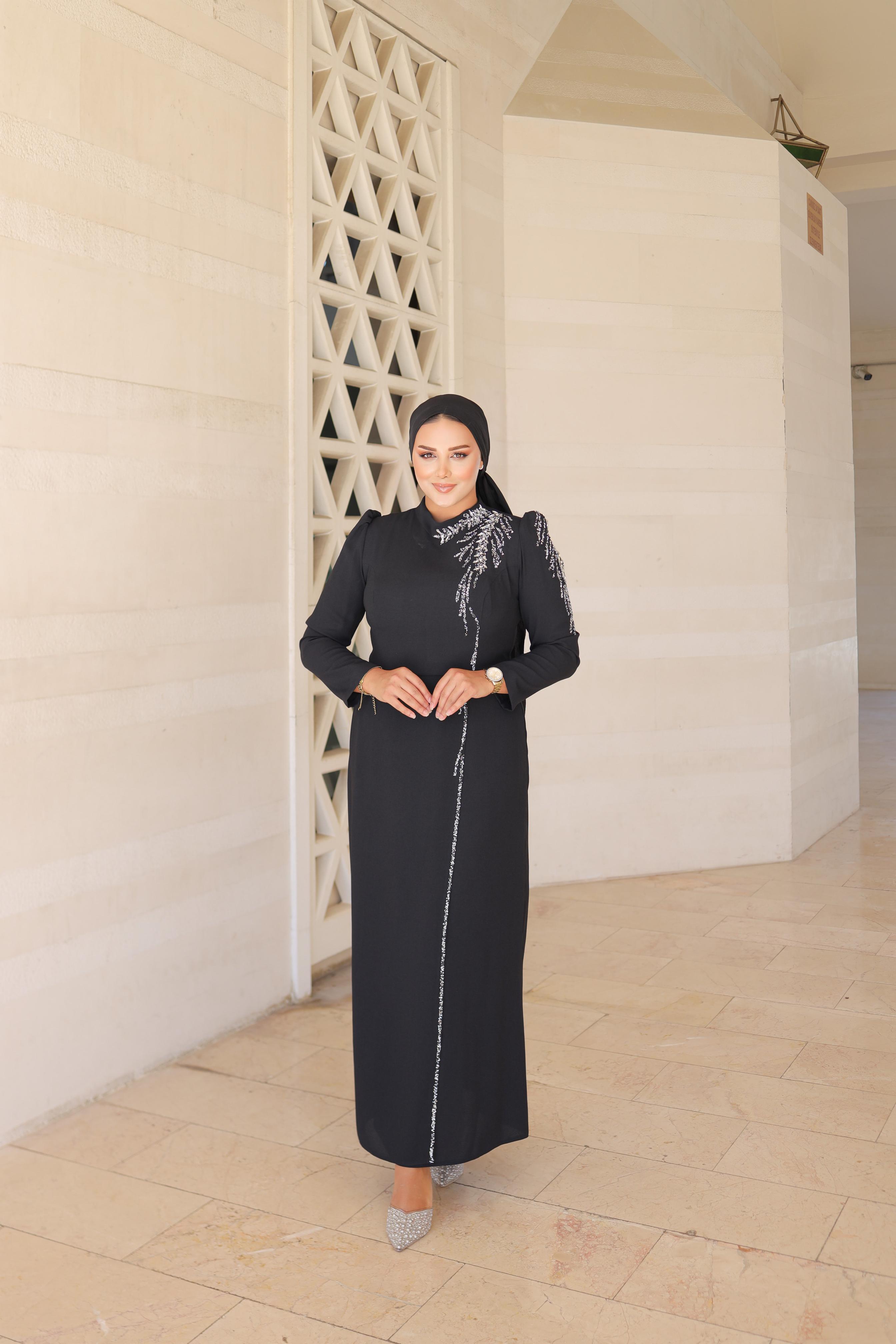 Stone-Embroidered Plus Size Crepe Dress 8287 - Black
