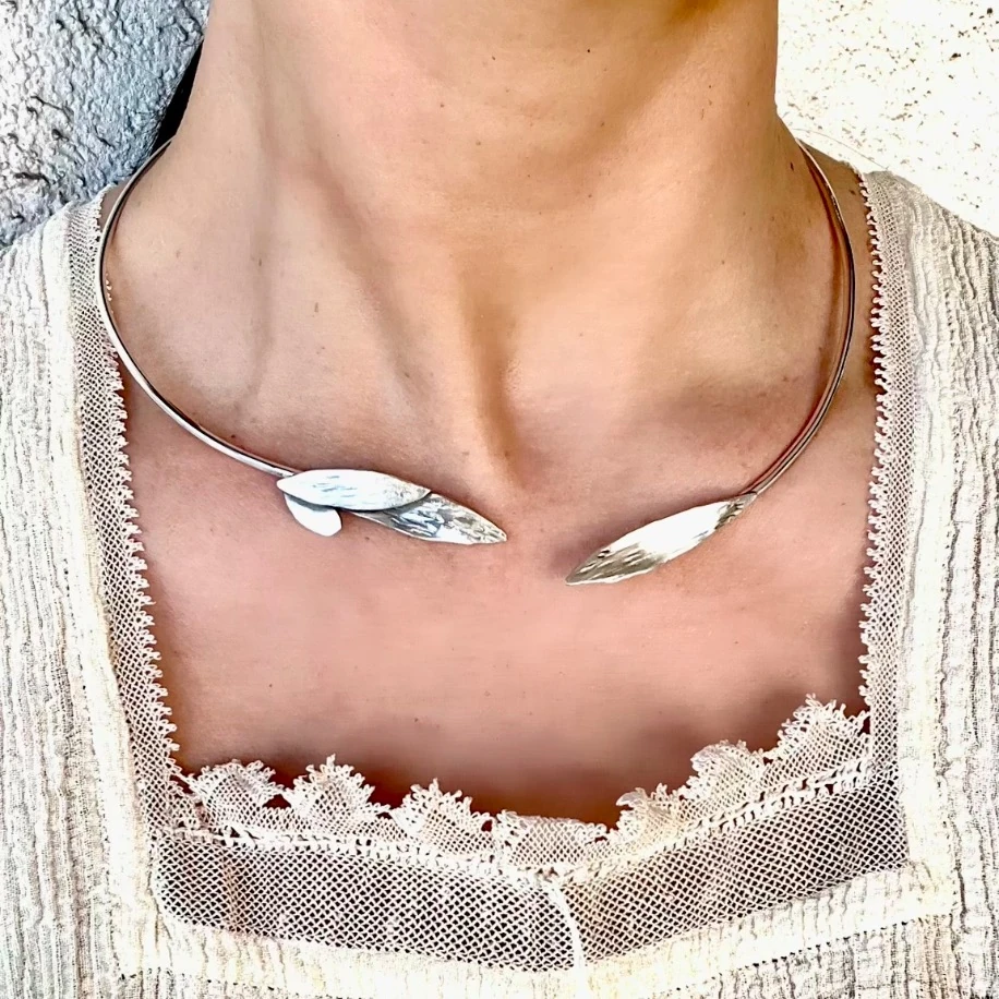 Zeytin Dalı Tasma Kolye / Gümüş