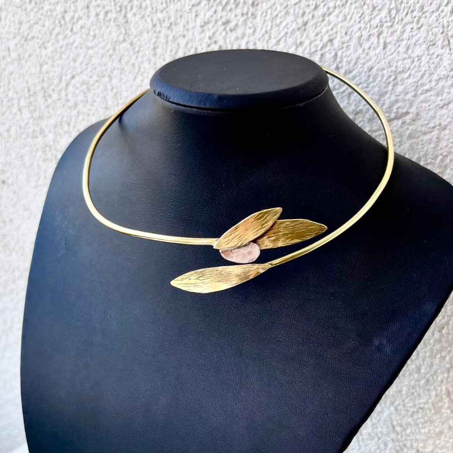 Zeytin Dalı Tasma Kolye