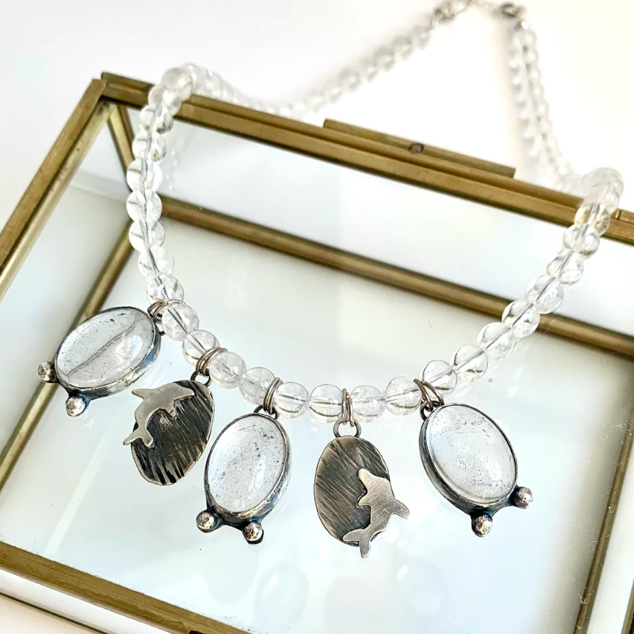 Kristal Kuvars Taşlı Yunus Kolye