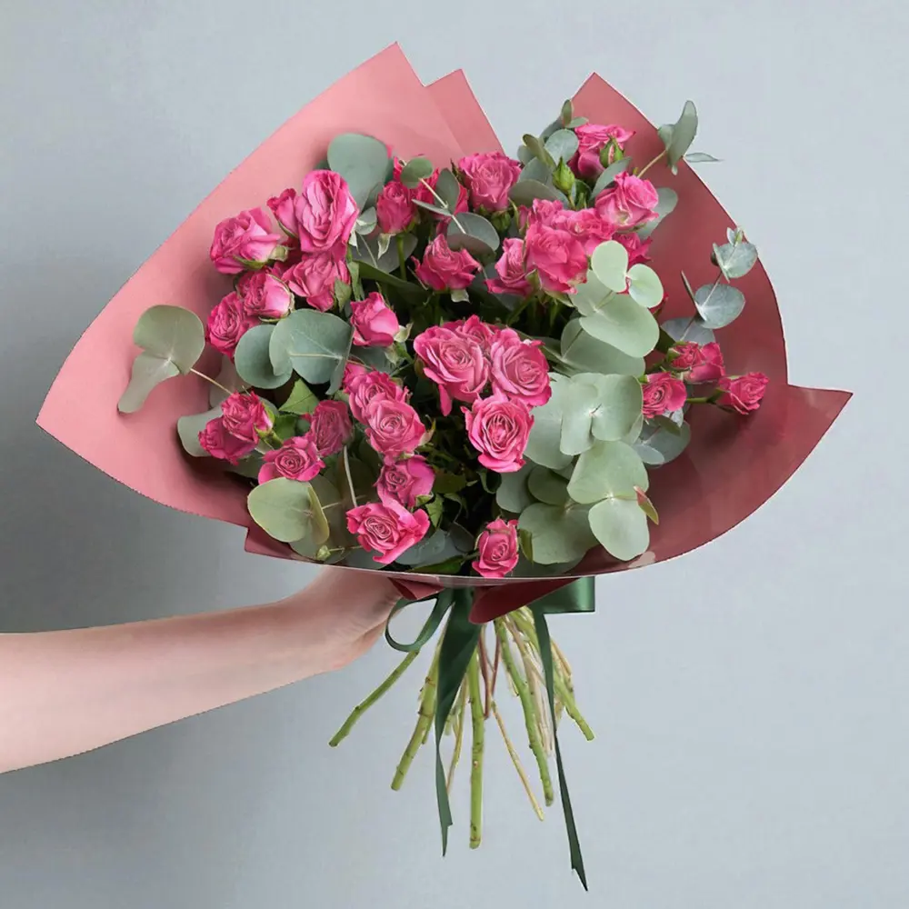 Koyu Somon Buket Kağıdında Pembe Çardak Güller