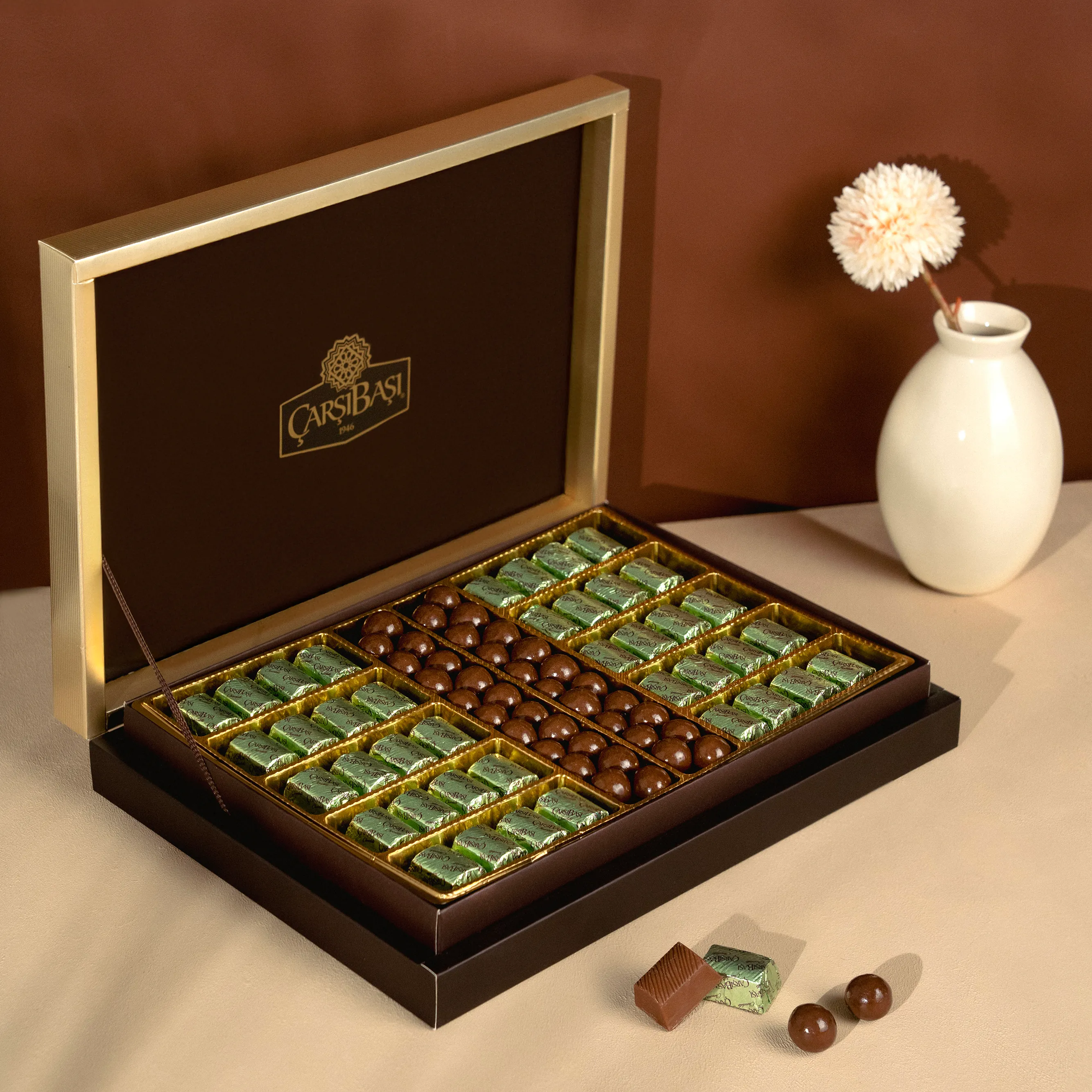 Baton Antep Fıstıklı Çikolata & Badem Draje 540 Gr