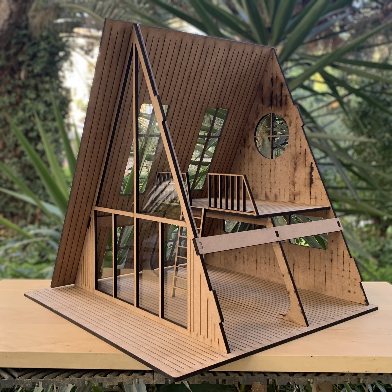 Mobilyalı Ahşap Oyun Evi - Yetişkinler İçin 1:12 Ölçek Modern Dollhouse