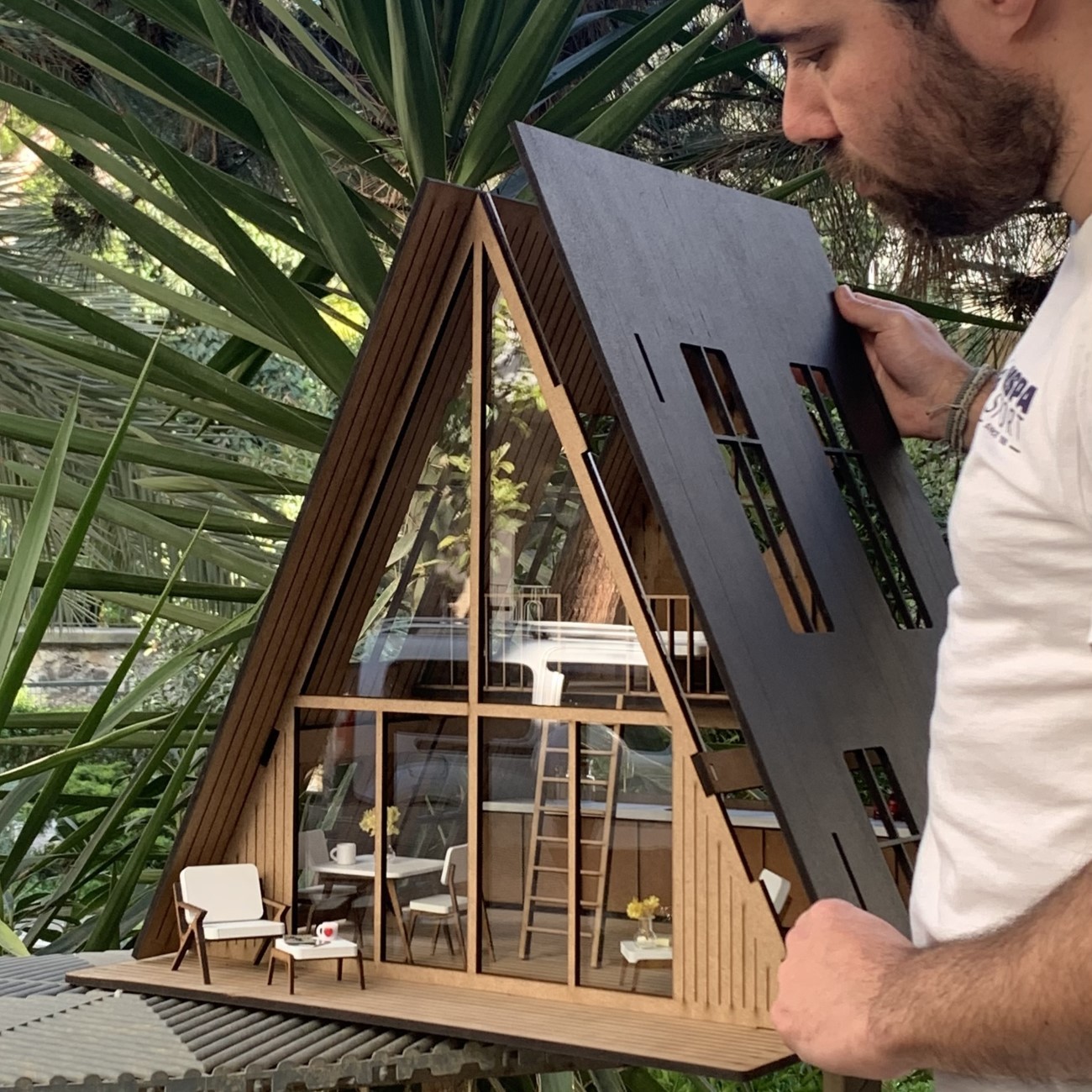 Mobilyalı Ahşap Oyun Evi - Yetişkinler İçin 1:12 Ölçek Modern Dollhouse