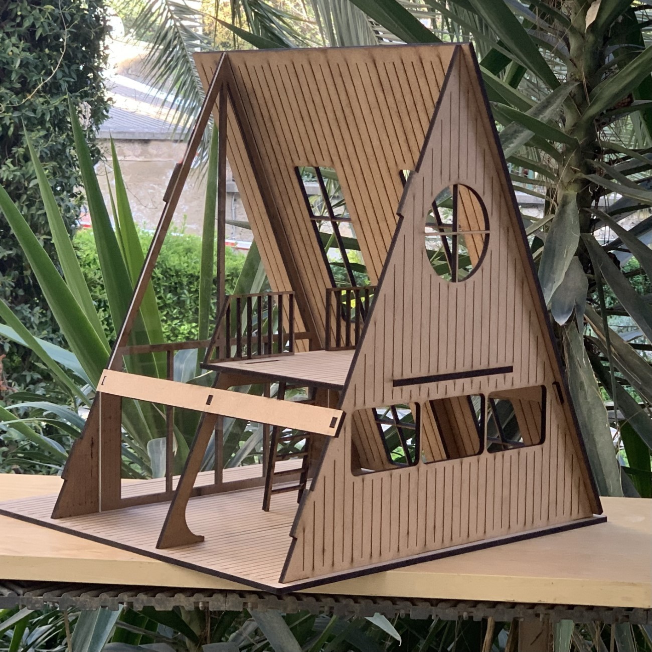 Mobilyalı Ahşap Oyun Evi - Yetişkinler İçin 1:12 Ölçek Modern Dollhouse