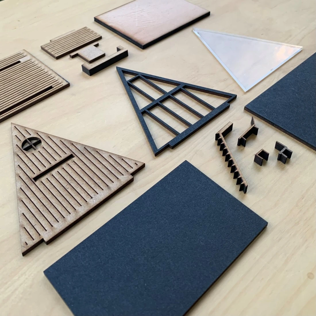 BUNGALOV TINY HOUSE – KENDİN YAP MAKET EV SERİSİ