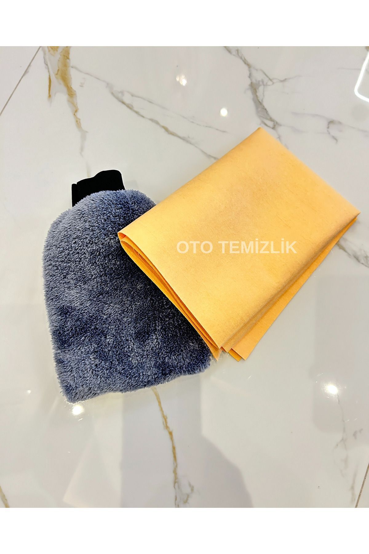 Oto Yıkama Seti: Mikrofiber Araba Yıkama Eldiveni Ve Güderi Bez 50x70cm