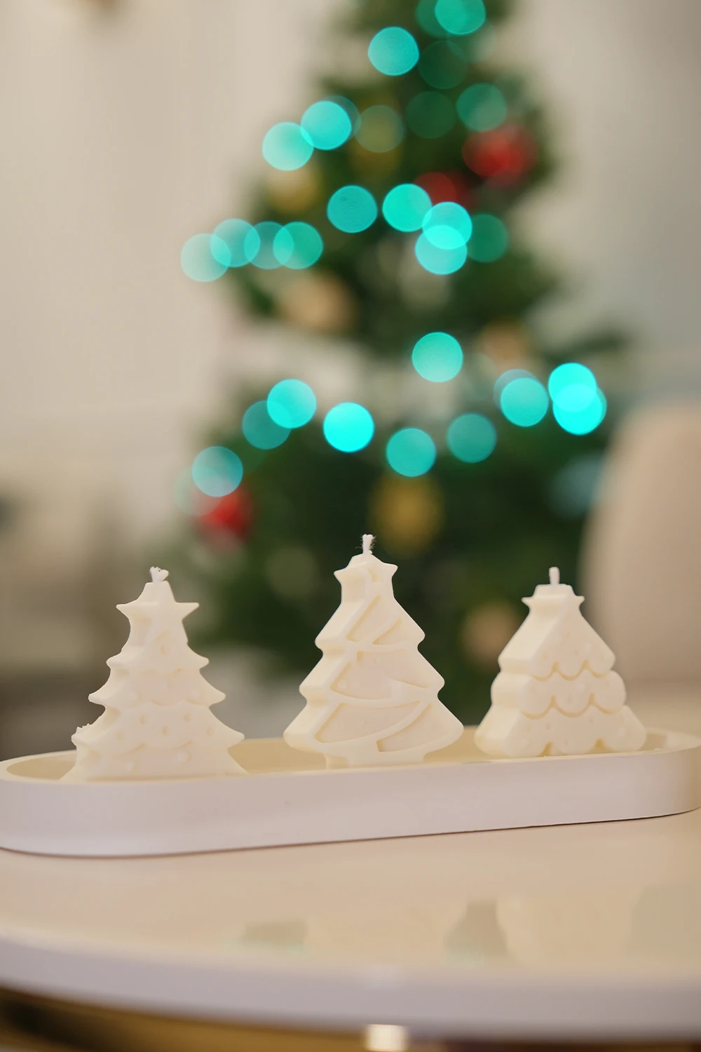 Amber Kokulu 3’lü Çam Ağacı Mum Seti – Oval Tabaklı