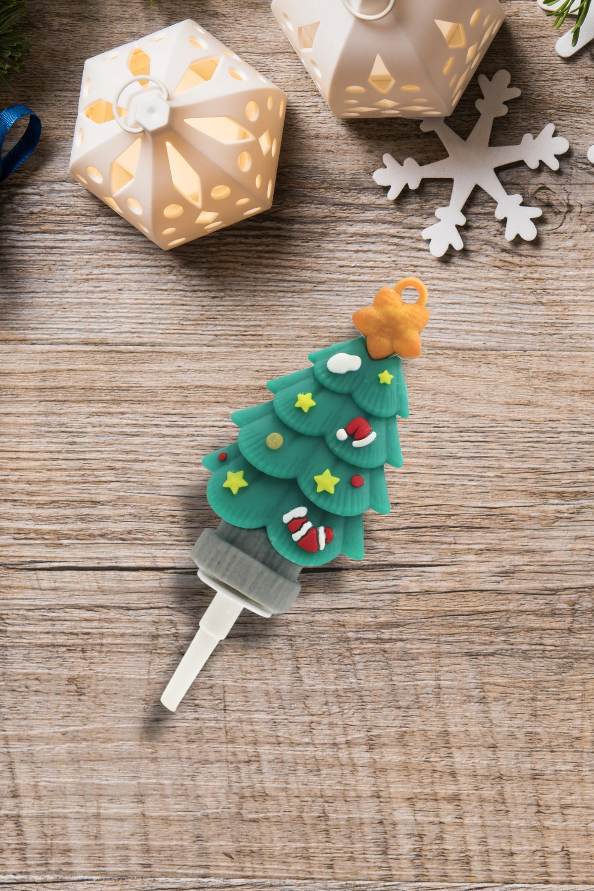 Dekoratif Silikon Pasta Üstü Yılbaşı Süsü 4 Adet Ağaç (Anahtarlık)