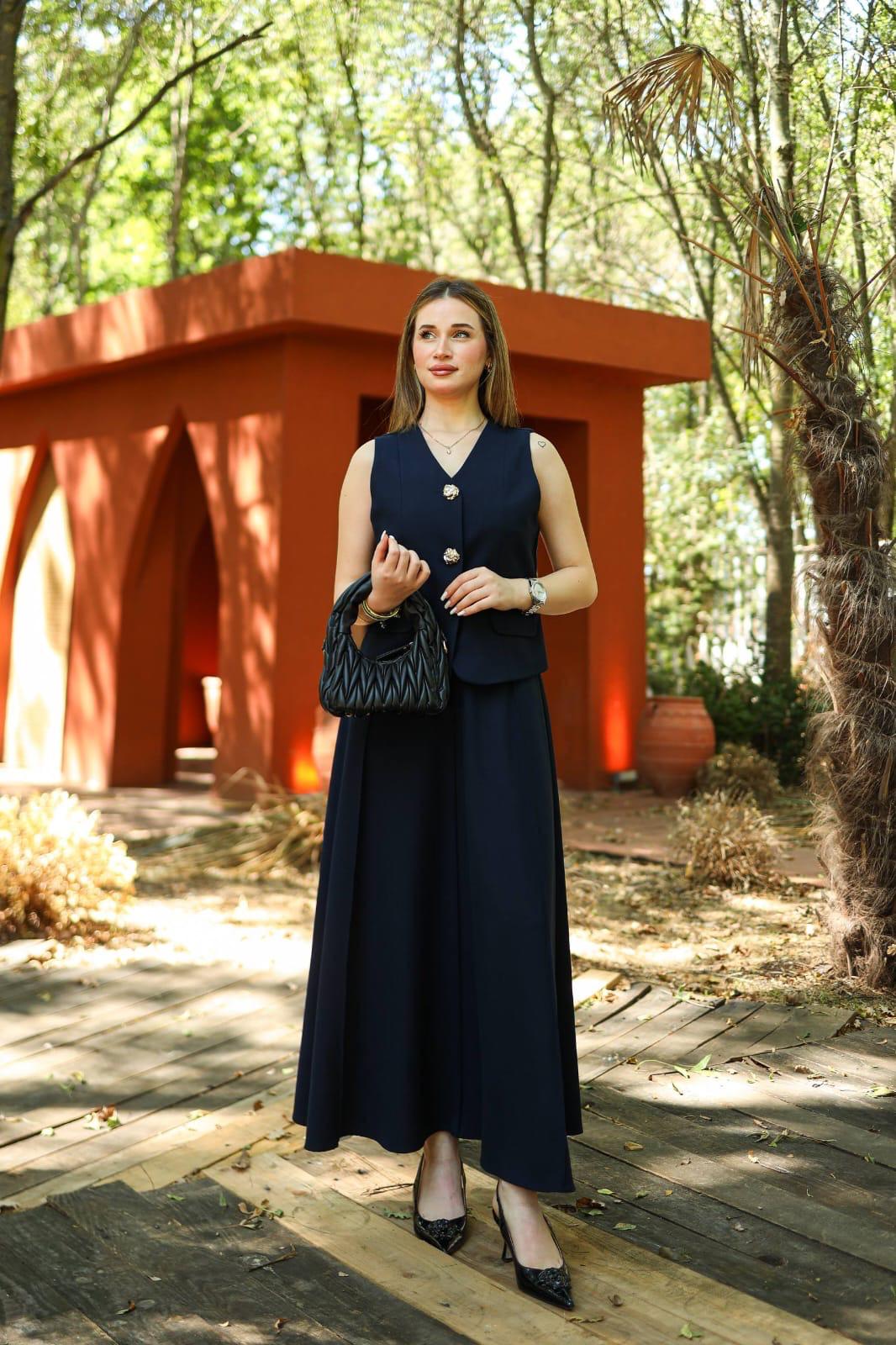 Lacivert Yelekli Takım