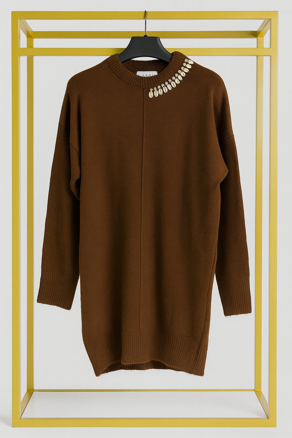 Yakası Taş İşlemeli Kazak