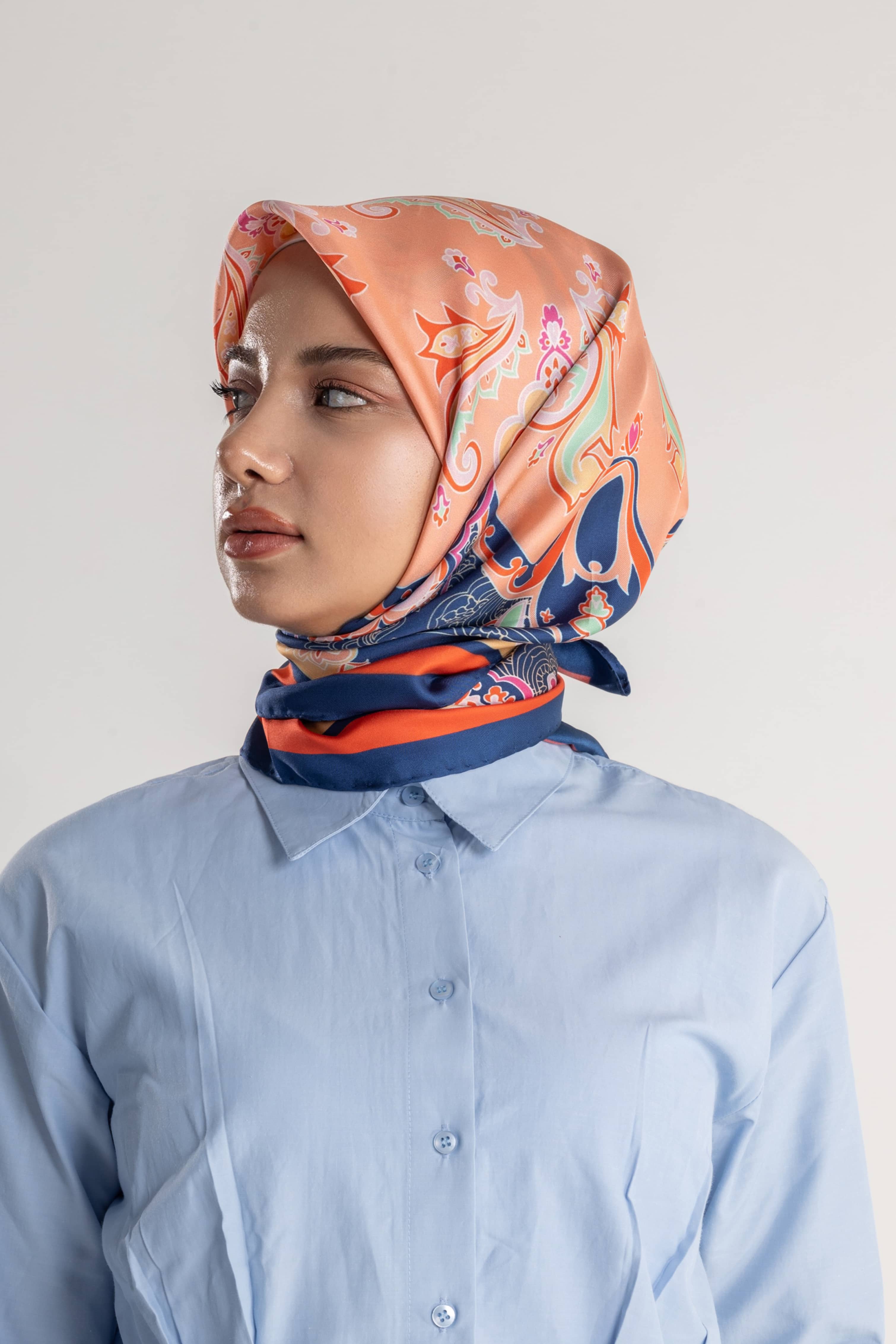 Solmera Desen Twill İpek Eşarp