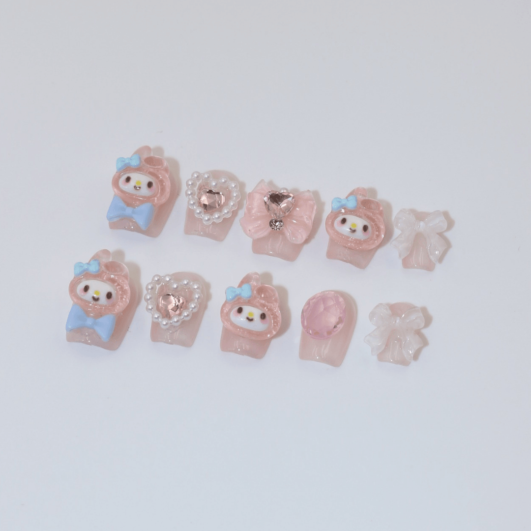 130451 Açık Pembe Taşlı My Melody Takma Tırnak