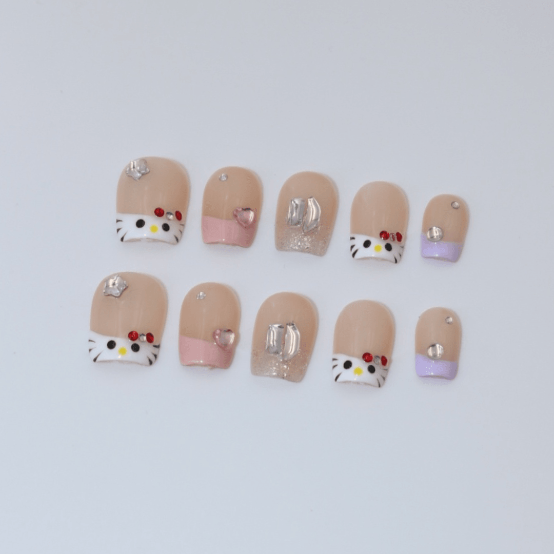 108 Hello Kitty Renkli French Taş Takma Tırnak