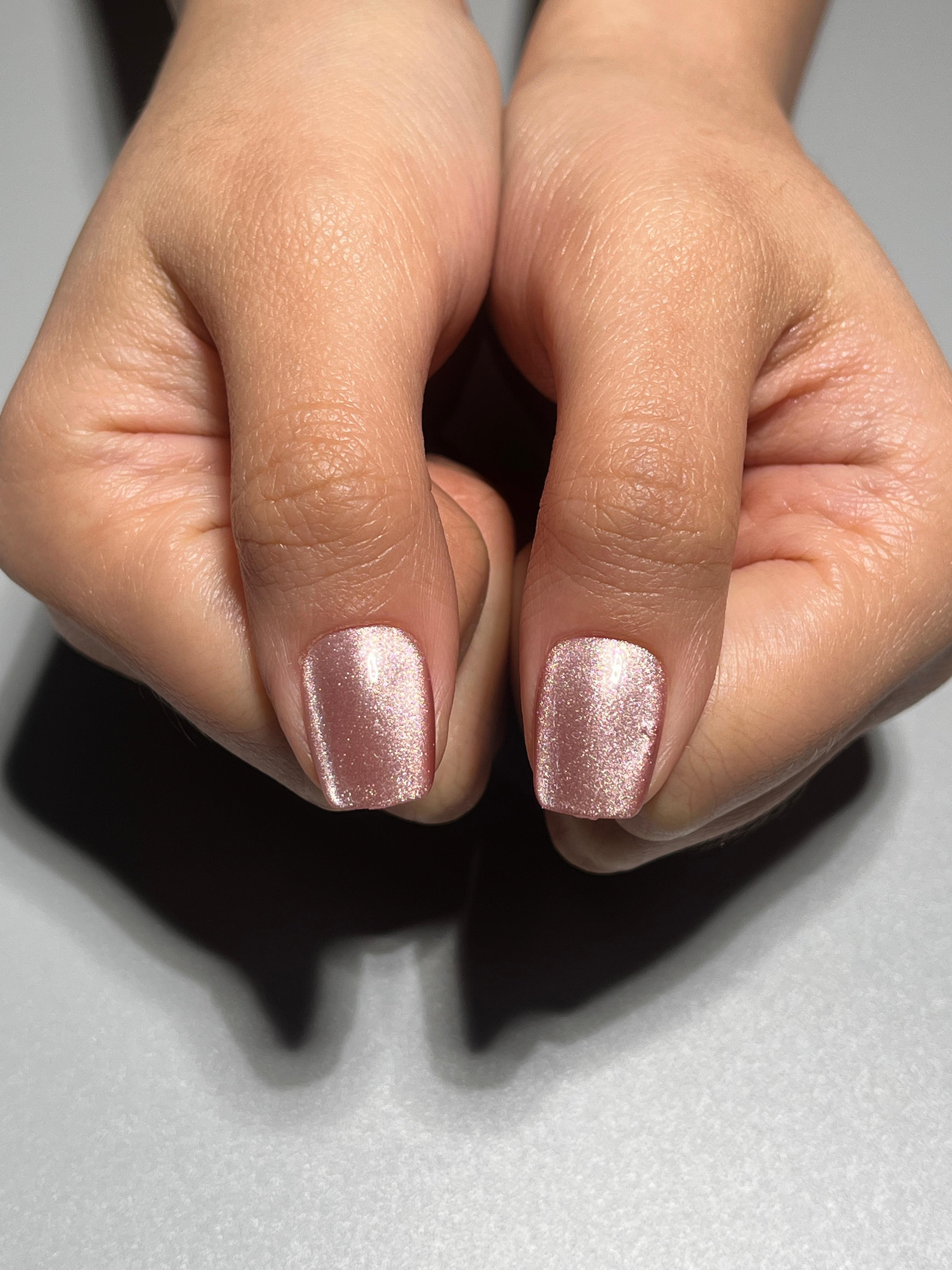 X09 Siyah Pembe Kedi Gözü Takma Tırnak
