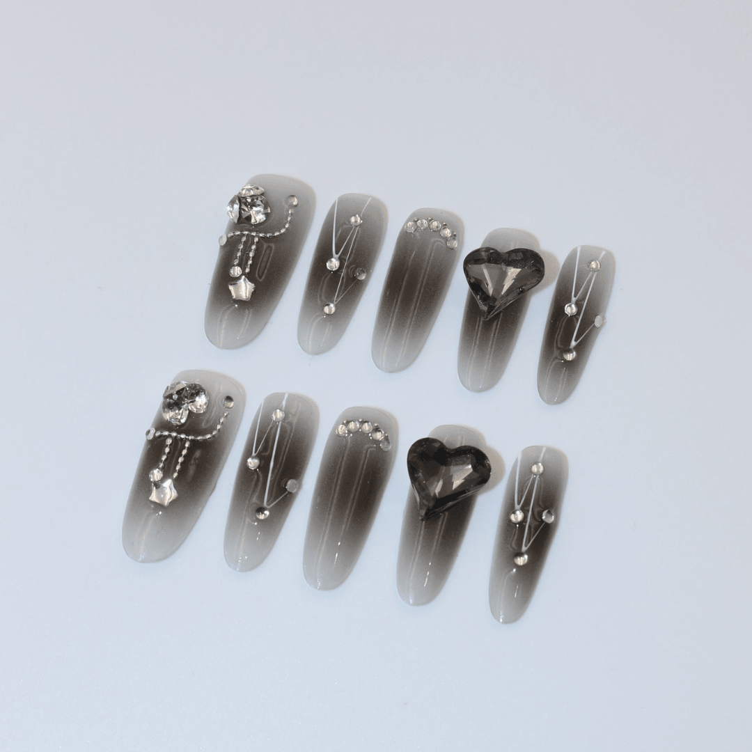 Lunar Hearts Takma Tırnak Seti & Aksesuarı