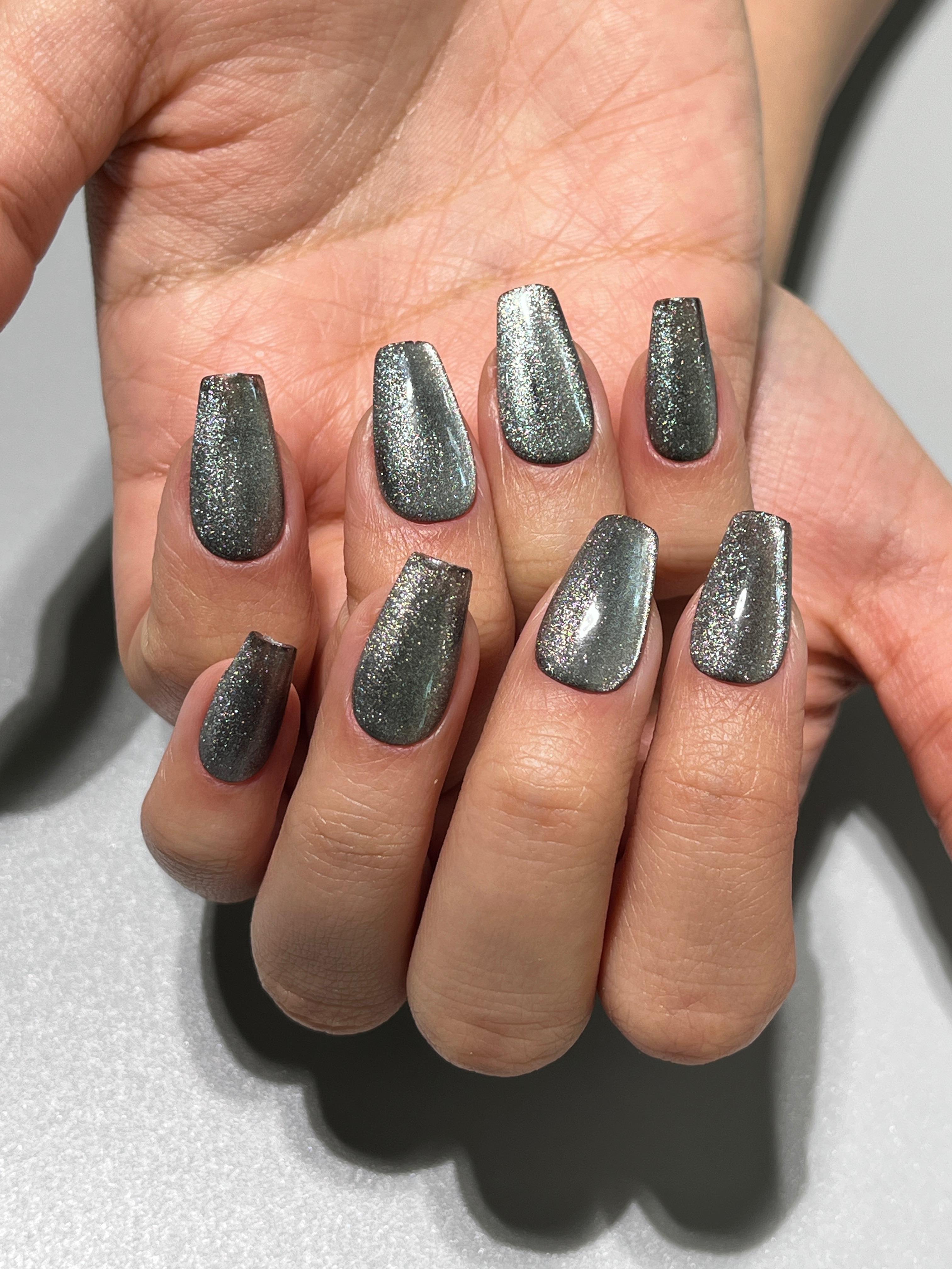 Shimmering Steel Takma Tırnak