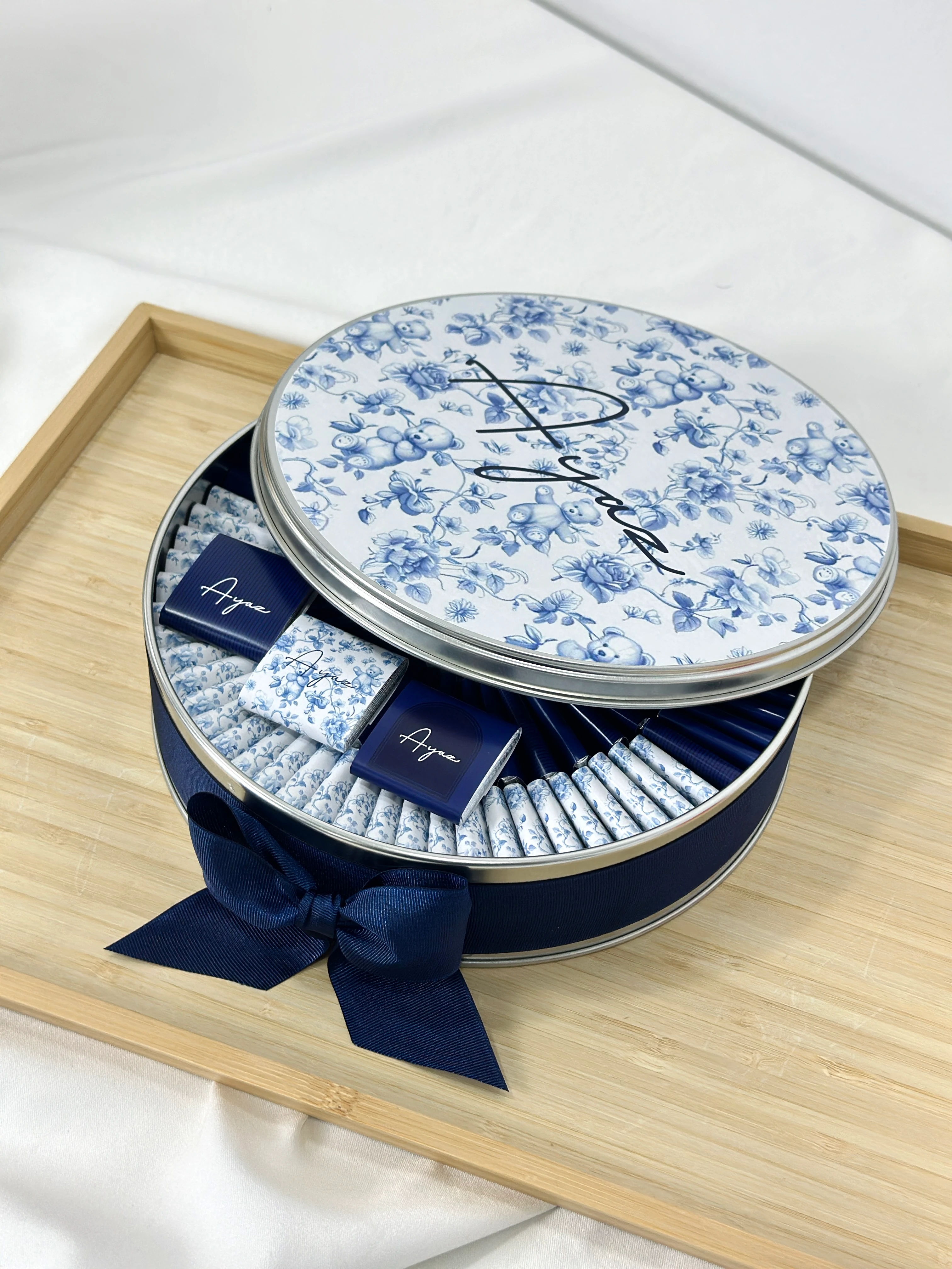 Yuvarlak Kutuda Bebek çikolatası