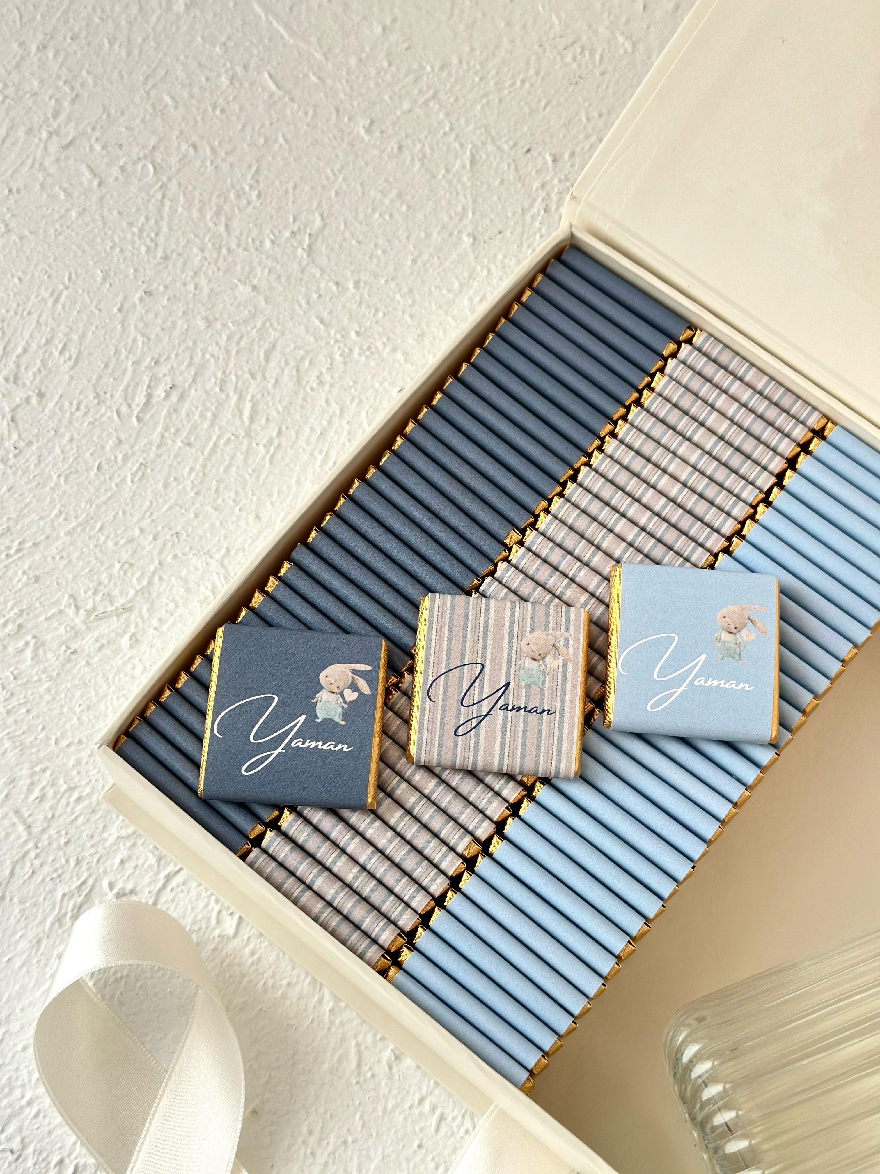 Kişiye Özel Dikdörtgen Kurdeleli Çikolata Kutusu - Sihirli Dokunuş