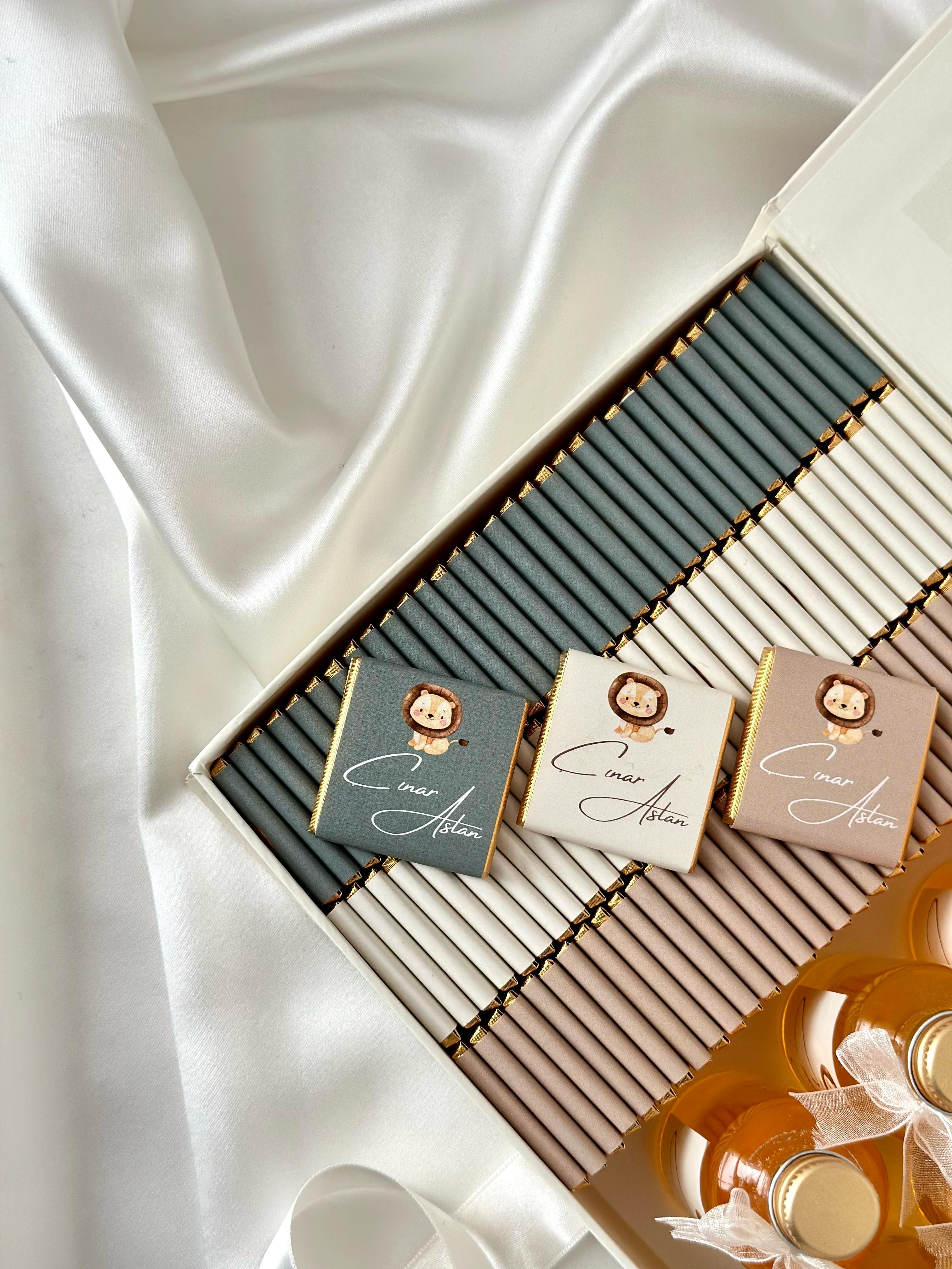 Kişiye Özel Dikdörtgen Kurdeleli Çikolata Kutusu - Bulutların Üstünde