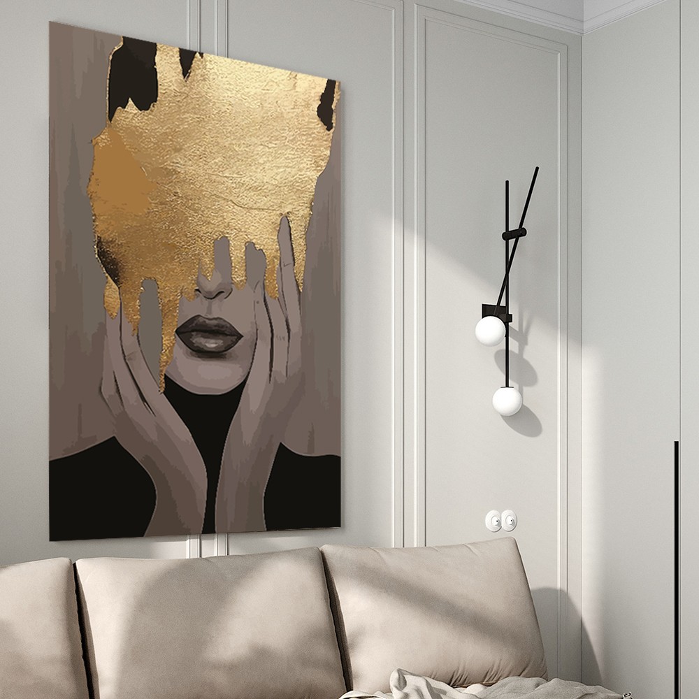 Gold Efektli Modern Kadın Portresi Cam Tablo