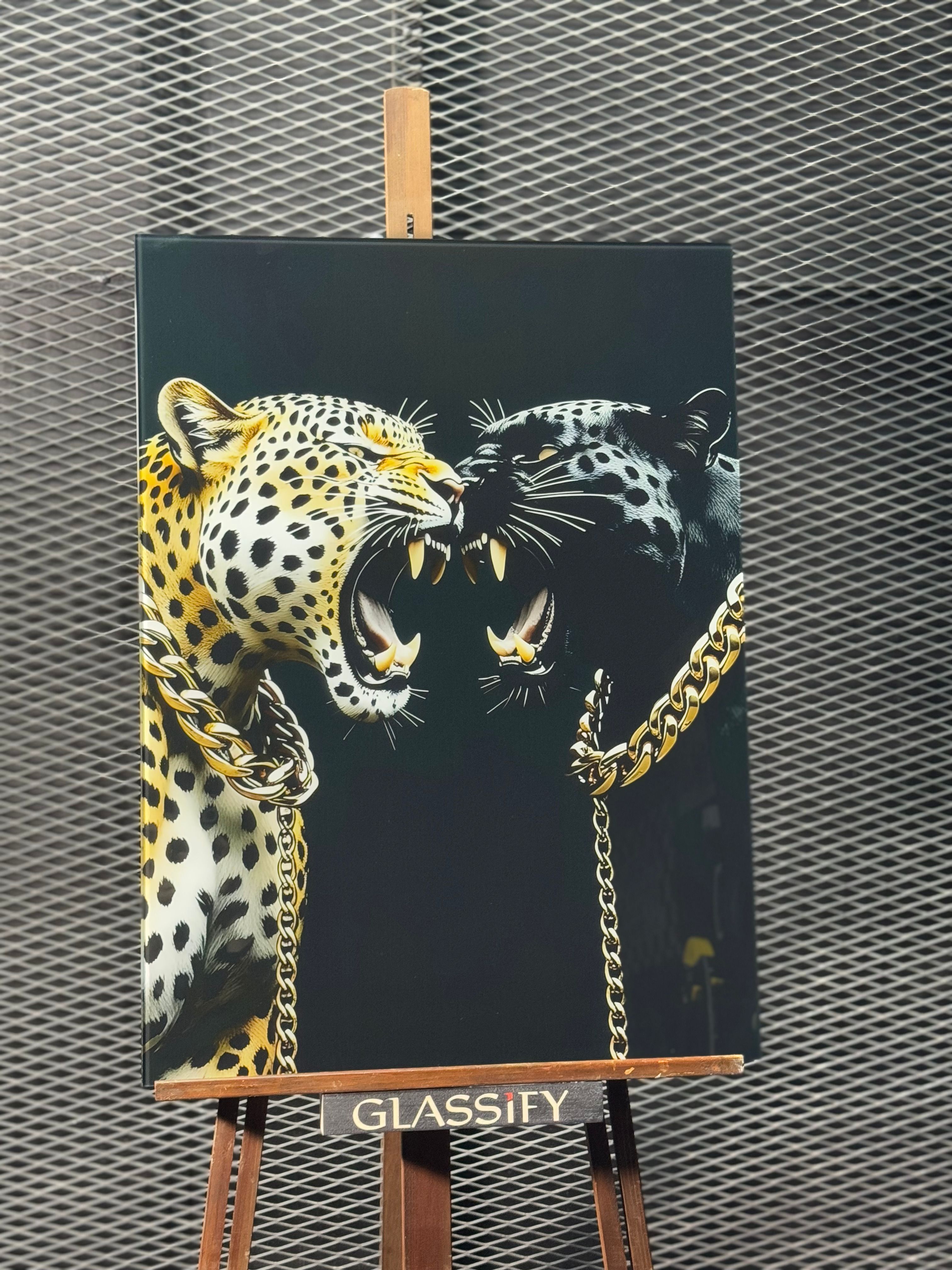 Altın Zincirli Leopar ve Siyah Panter Modern Cam Tablo
