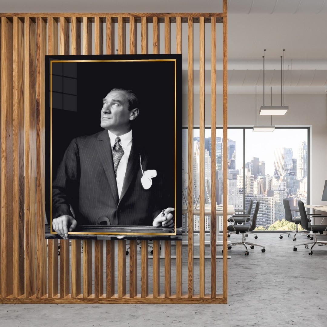 Atatürk Cam Tablo | Siyah Beyaz Gold Detaylı Modern Atatürk Tablosu