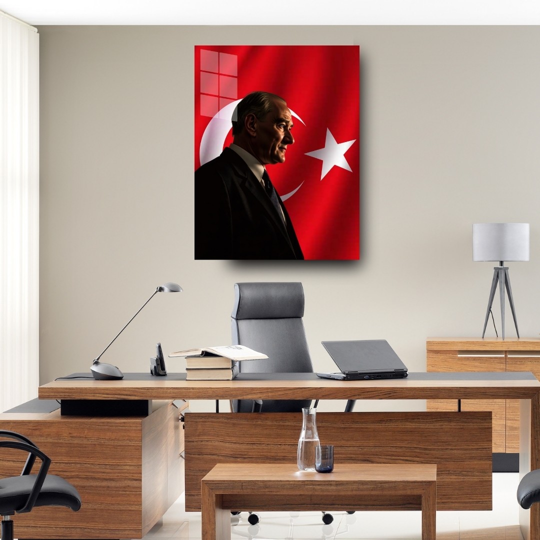 Atatürk ve Türk Bayrağı Cam Tablo – Modern Portre