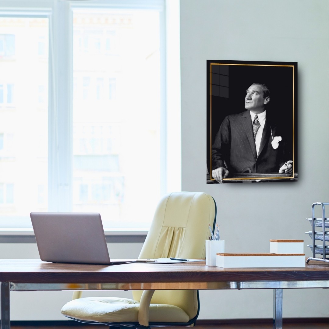 Atatürk Cam Tablo | Siyah Beyaz Gold Detaylı Modern Atatürk Tablosu