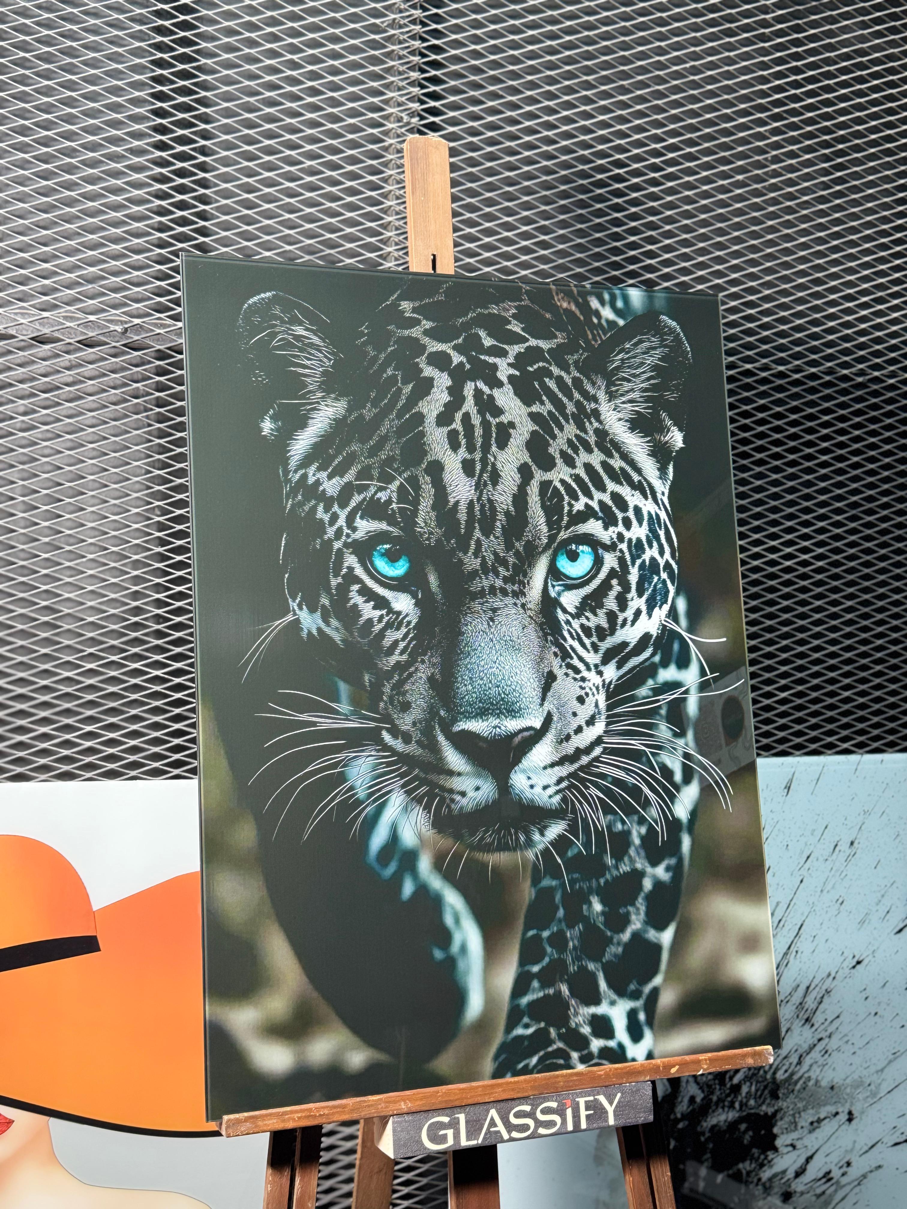 Mavi Gözlü Leopar Cam Tablo