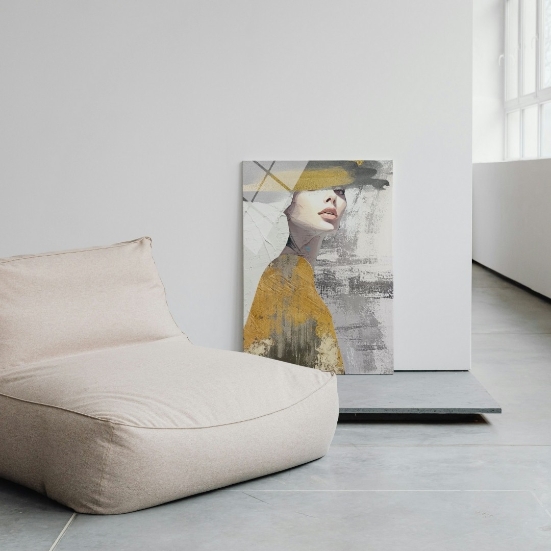 Modern Kadın Portresi Cam Tablo – Sarı ve Gri Soyut Sanat Dekoru