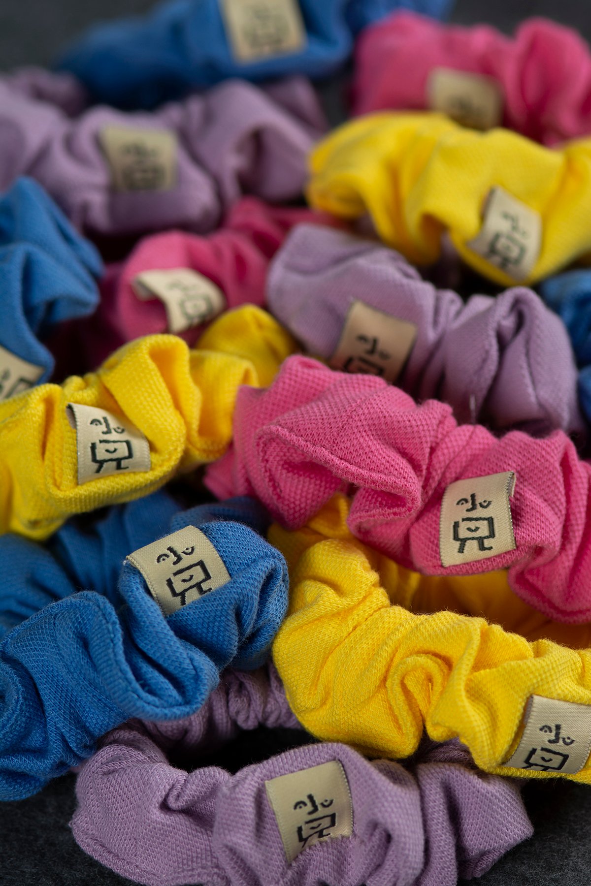 Pembe - Yellow Scrunchies
