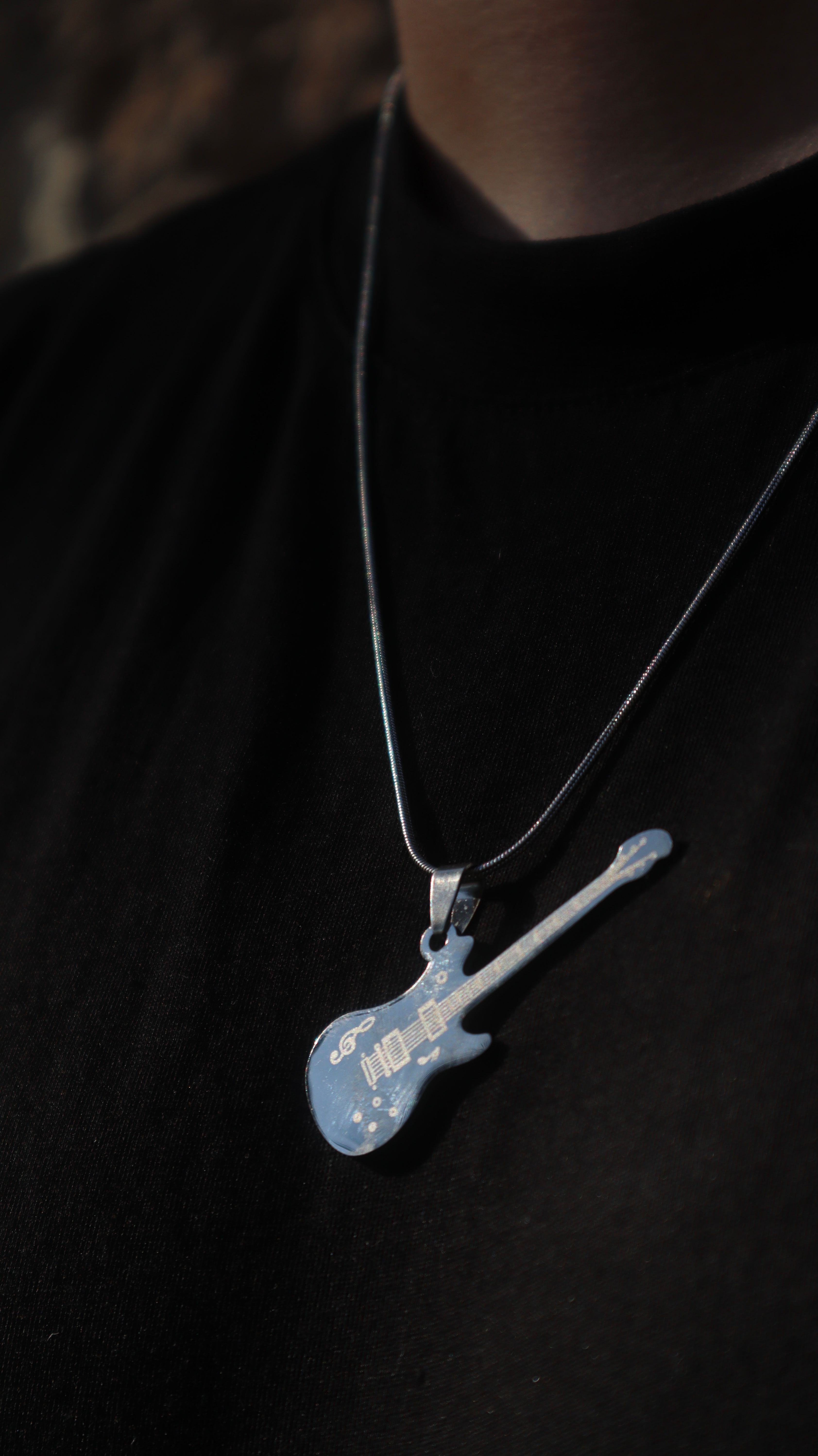 315L Çelik Gitar Kolye