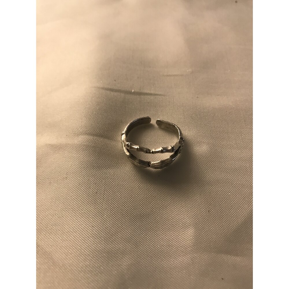 Kalp Yapan İskelet Eller Modelli Unisex Yüzük