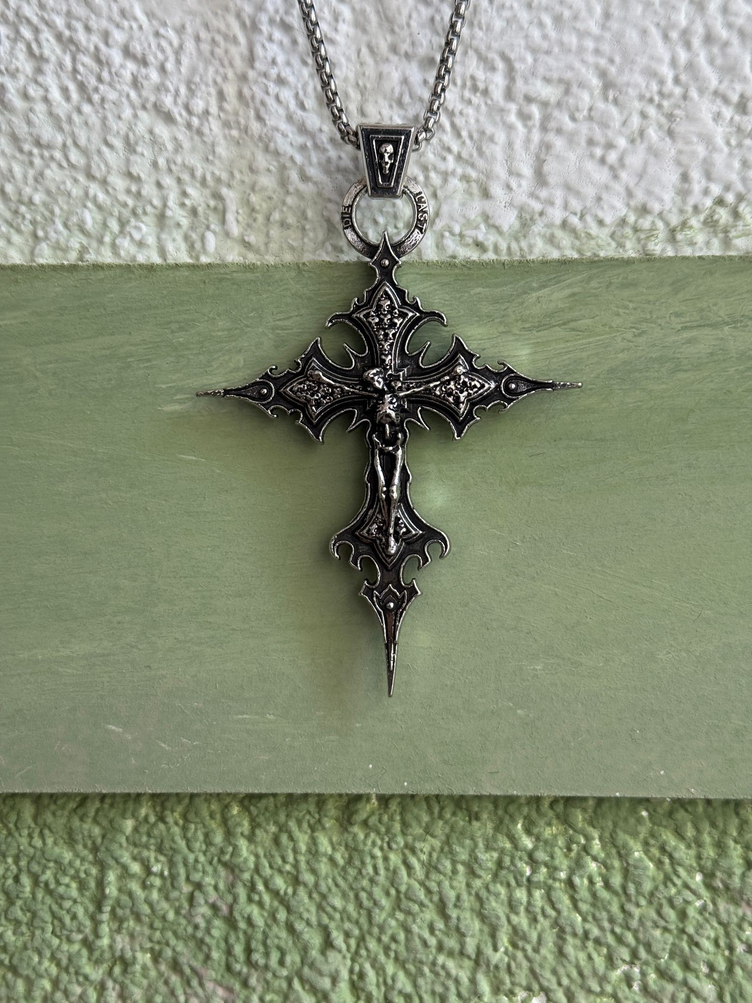 Gothic Haç Kolye
