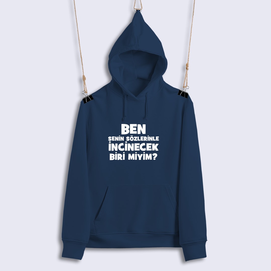 Ben Senin Sözlerinle İncinecek Biri Miyim (Sweat)