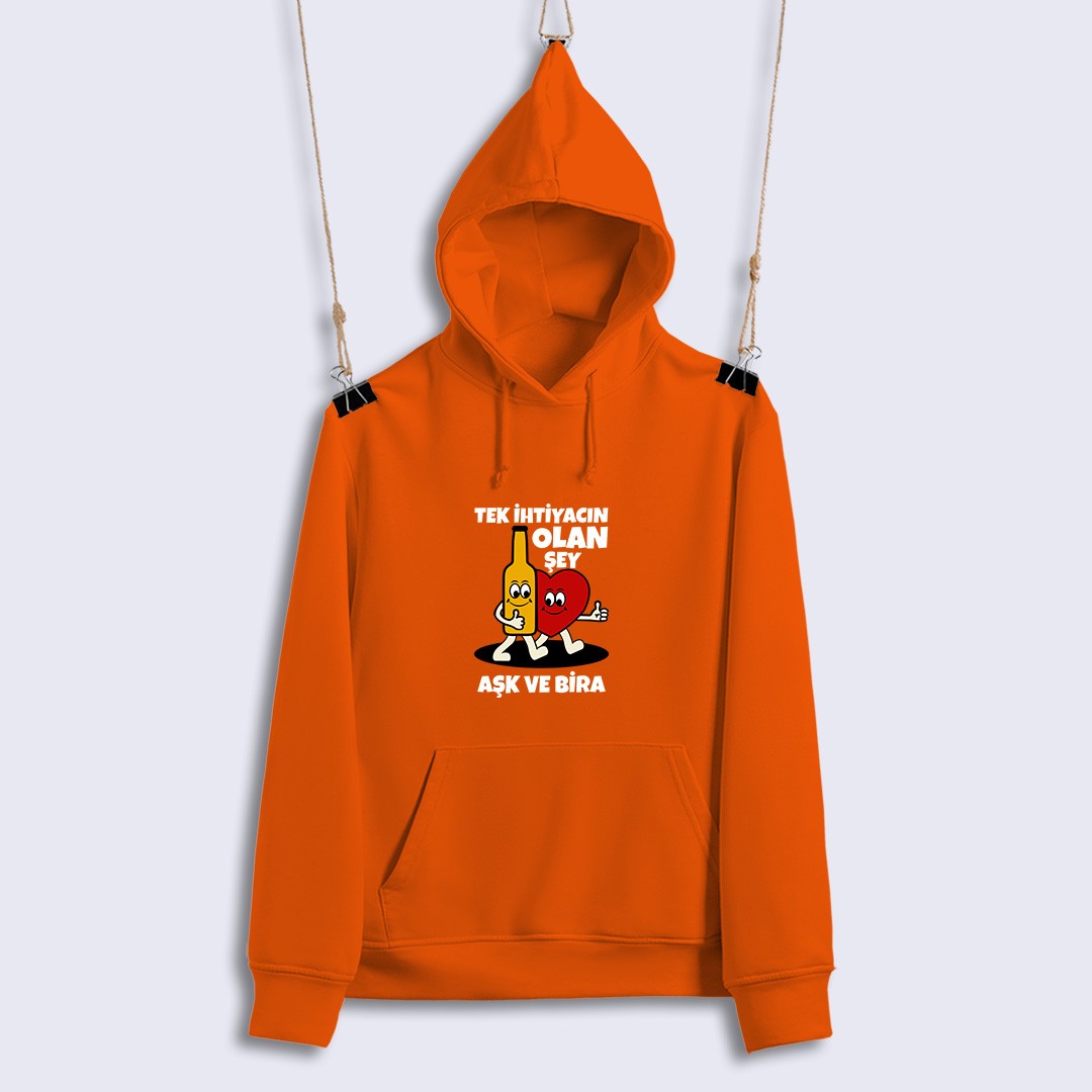 Tek İhtiyacın Olan Şey Aşk Ve Bira (Sweat)