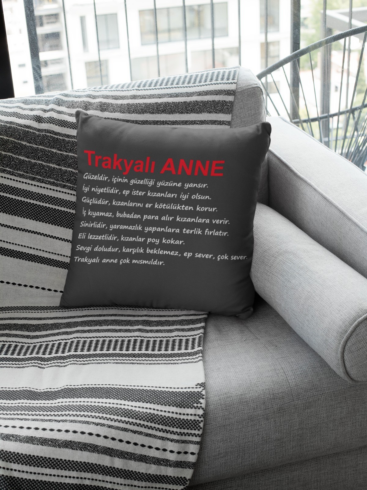 Trakyalı ANNE (Kare Yastık)